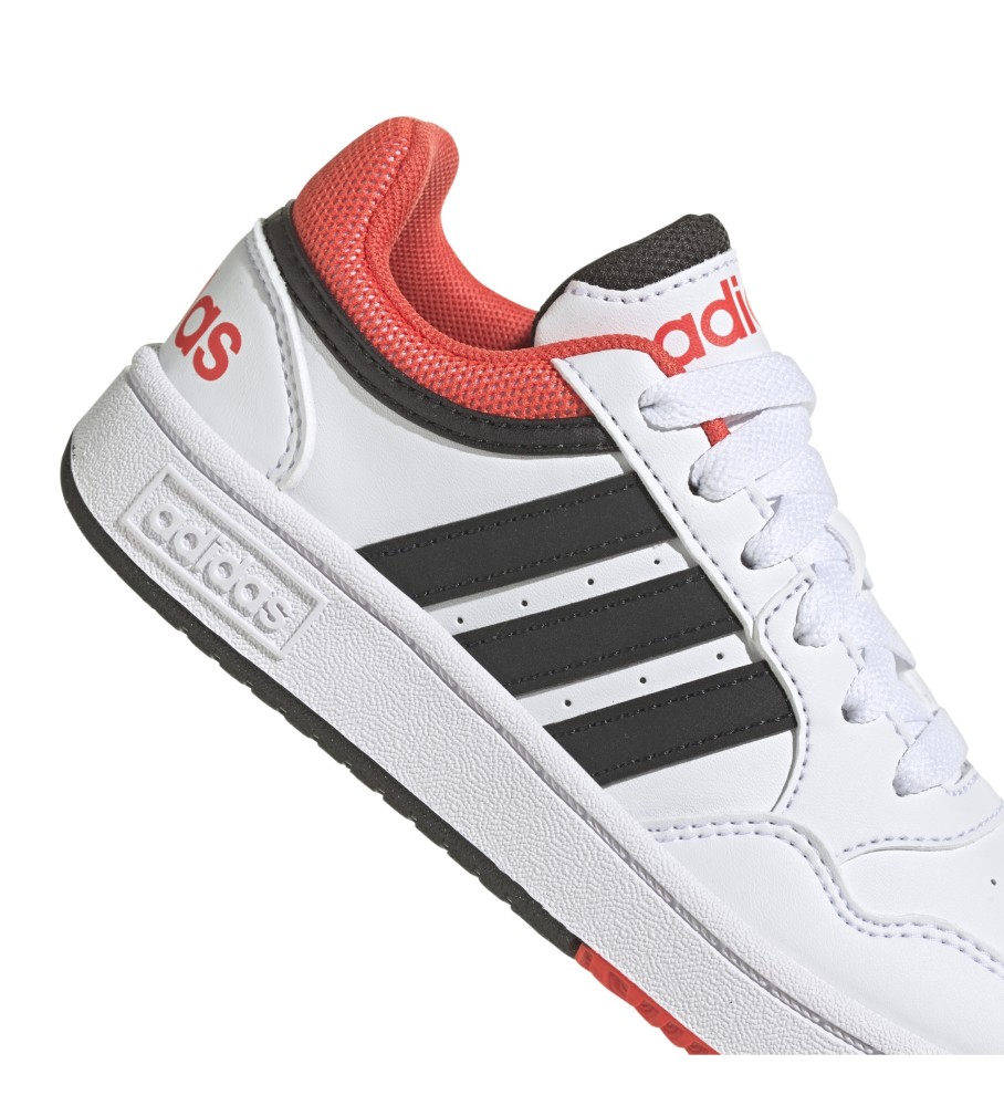 tênis adidas Hoops brancos