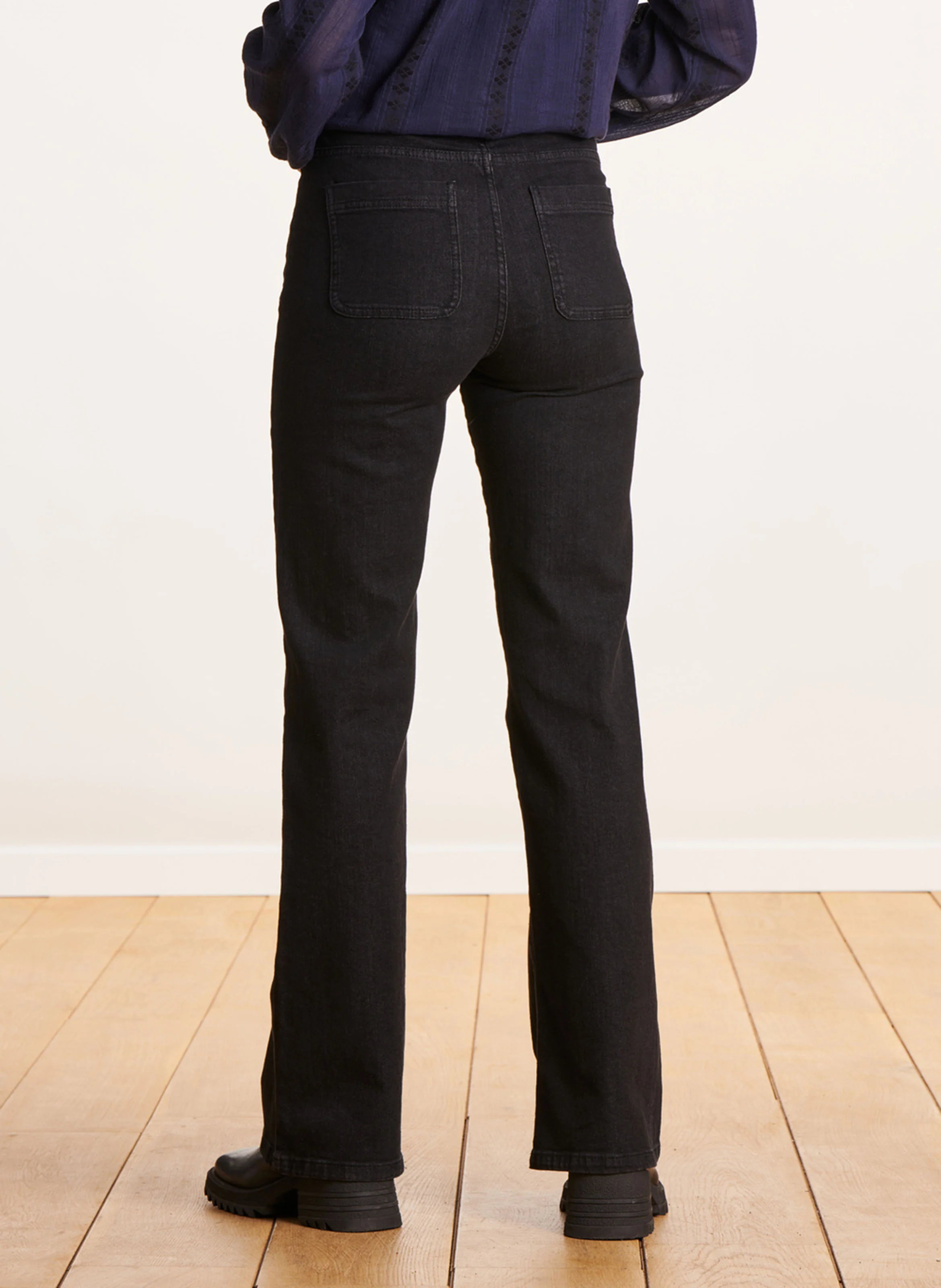 Jean bootcut taille haute en coton biologique mélangé | Noir