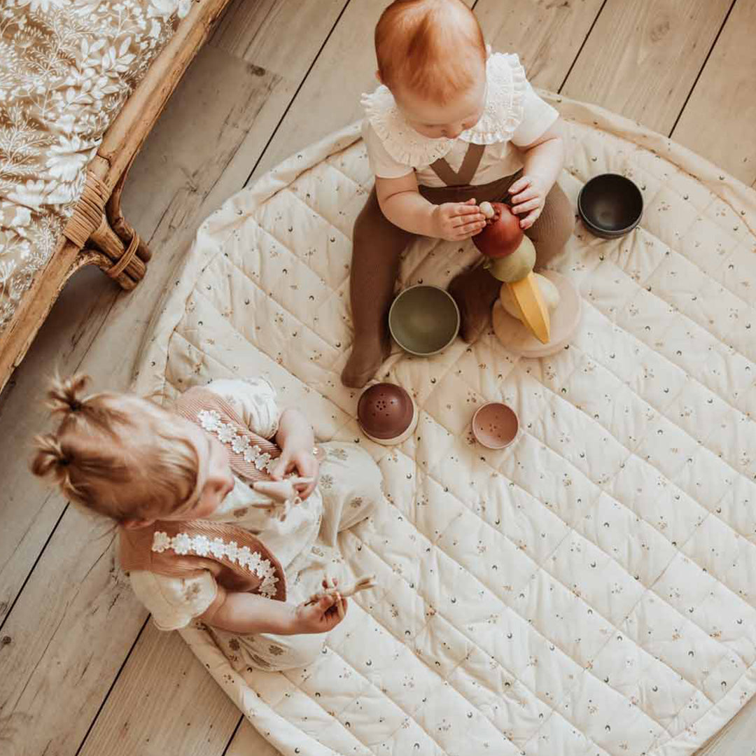 play&go baby speelkleed en draagtas noomad soft - moon