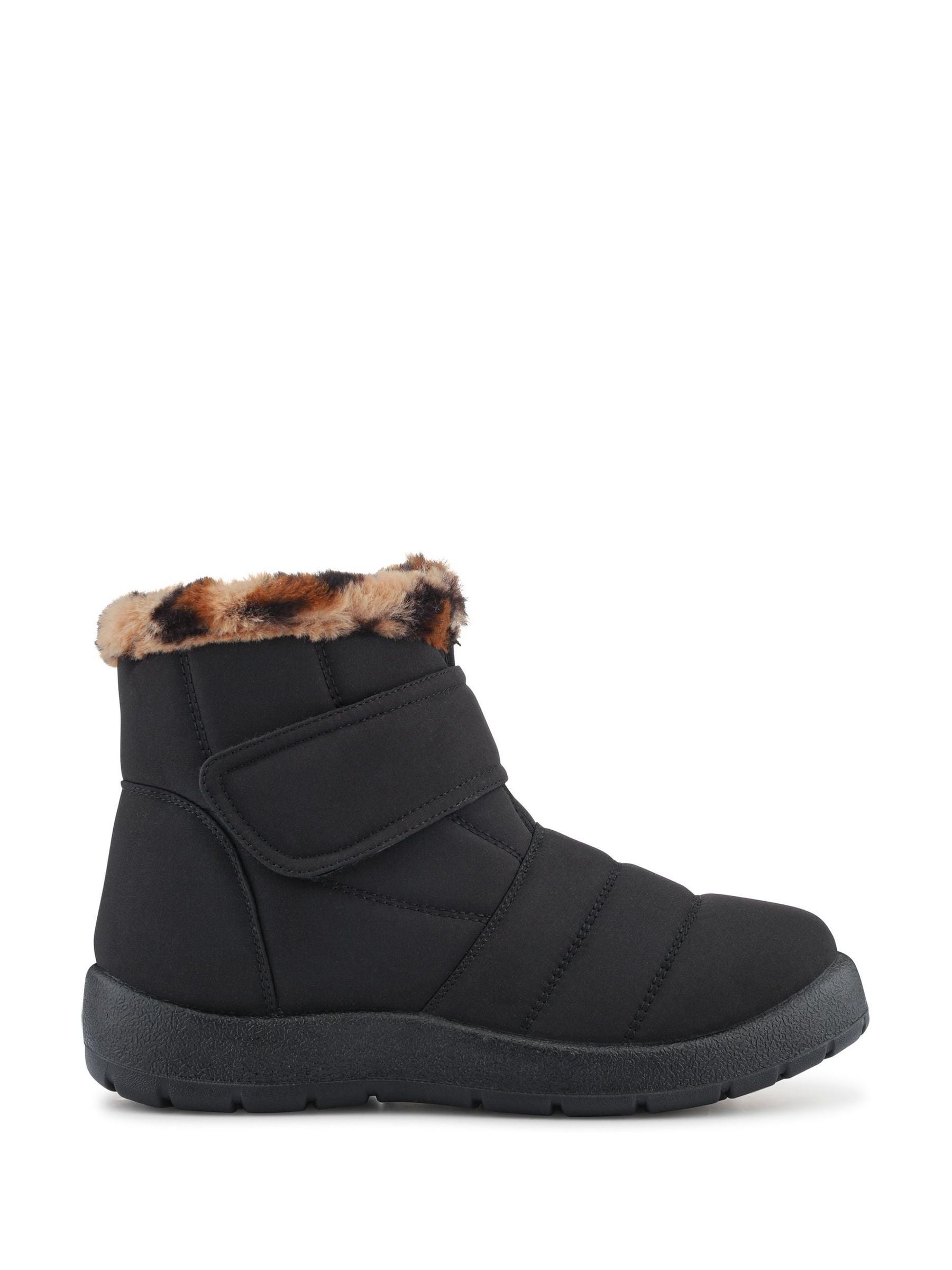 Pavers Wide-Fit Touch-Fasten Weather Boots