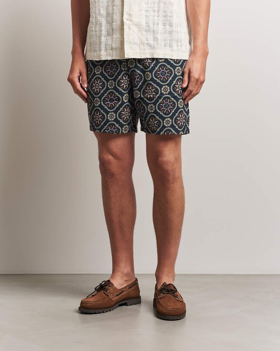 Les Deux Otto AOP Tapestry Shorts Dark Navy