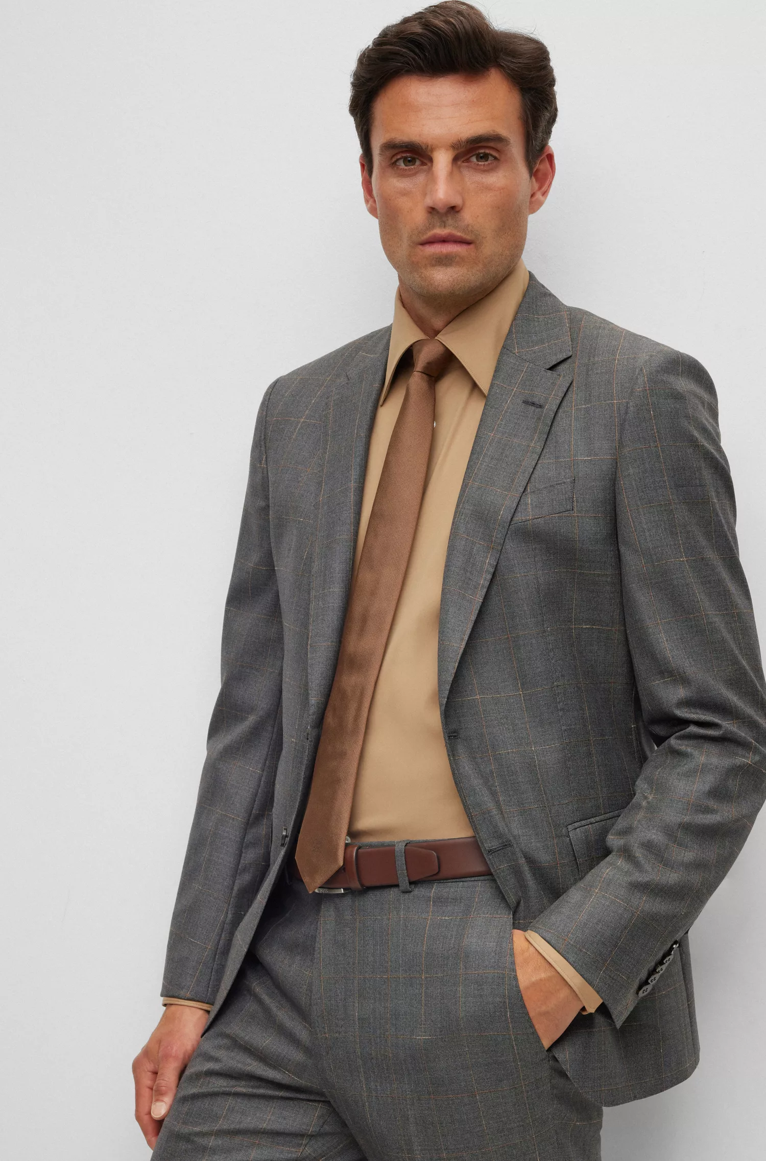 Terno BOSS Camel Slim-fit em lã virgem xadrez