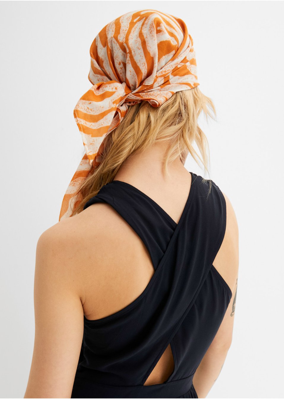 Robe longue avec découpe