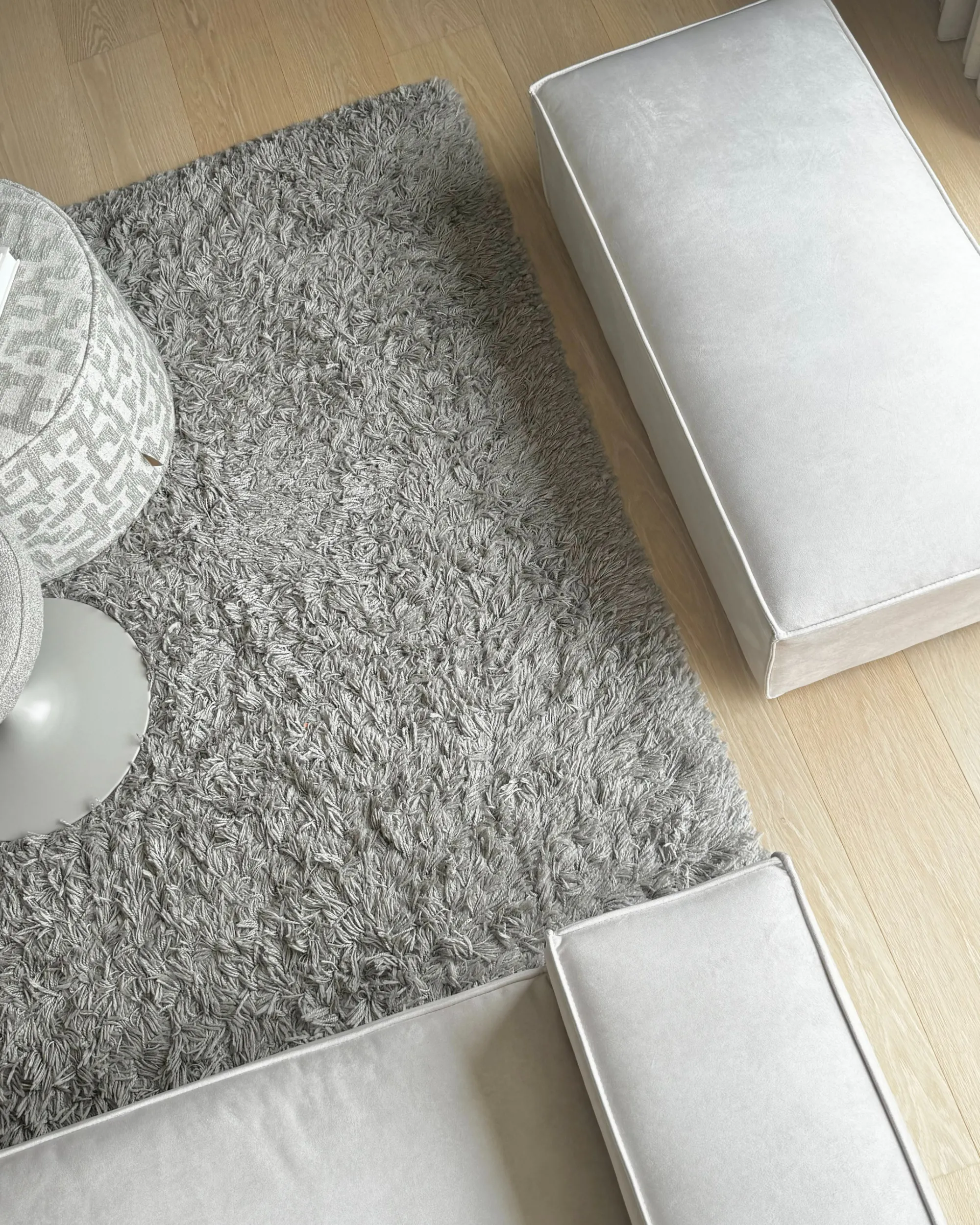 Modulaire hoekbank 3-zits HELLNAR Fluweel Lichtbeige met ottomaan linkszijdig