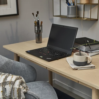 Desk Skrivebord