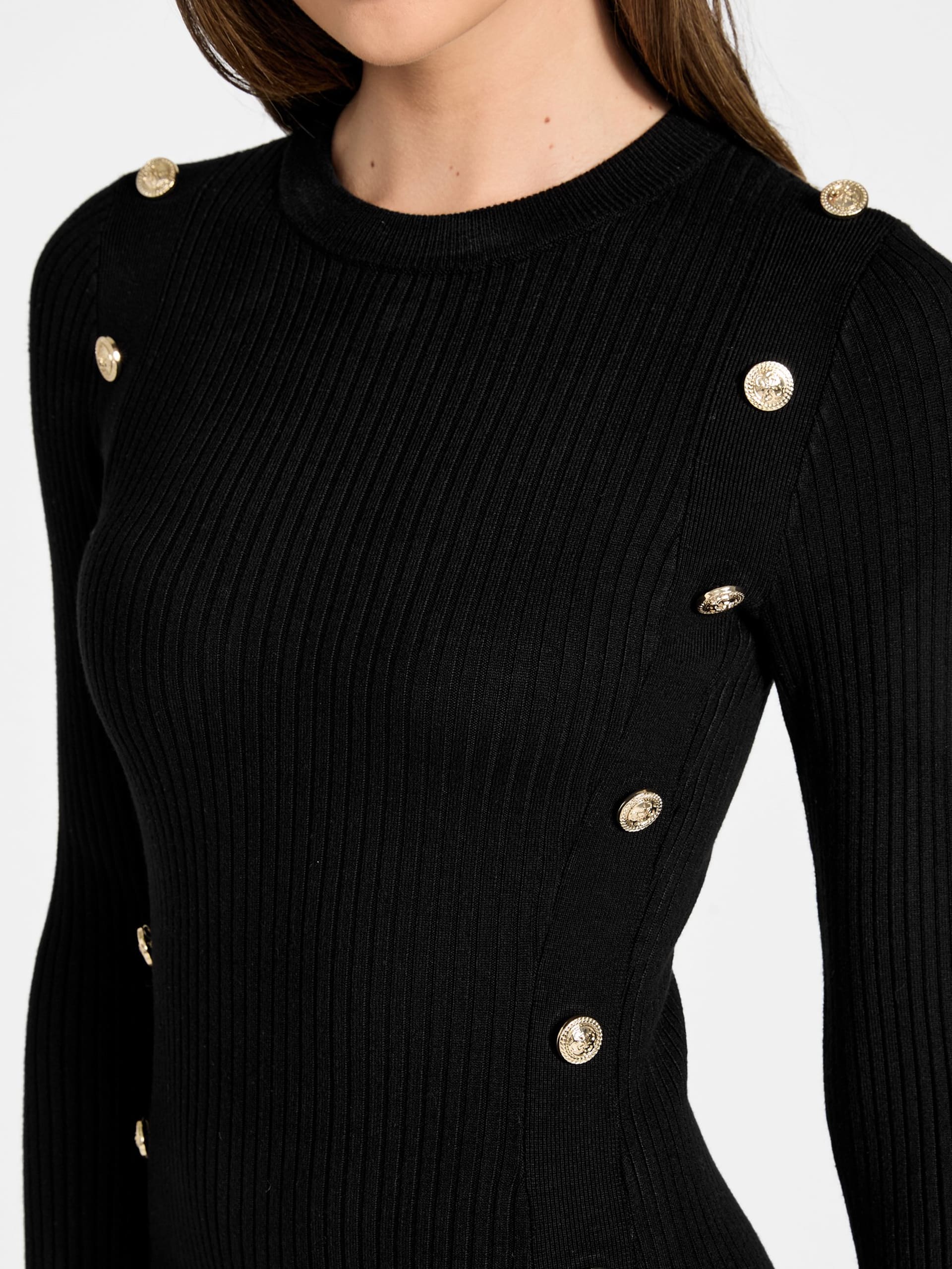 Vestido midi com detalhes de botões