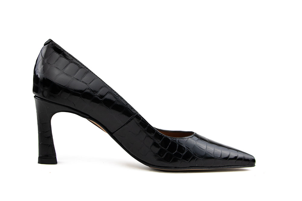 Ángel Alarcón Pump Manati Black