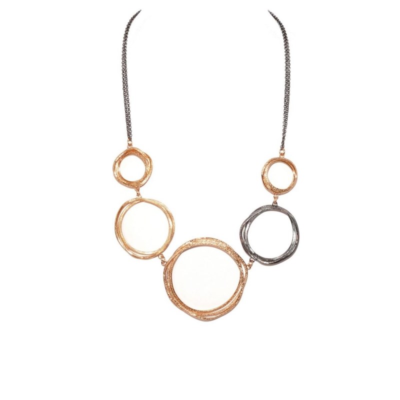 Collier en plaqué or rose fait main avec cinq cercles métalliques martelés à la main - Bijou de créateur