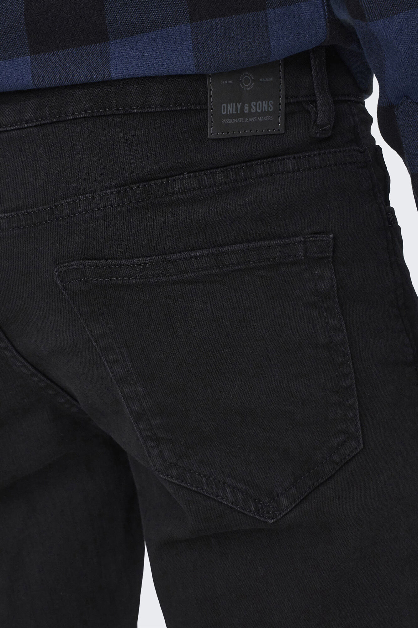 calça jeans de corte justo
