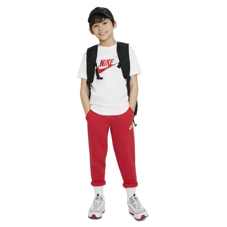 Nike Sportswear Standard Issue T Shirt Hvid