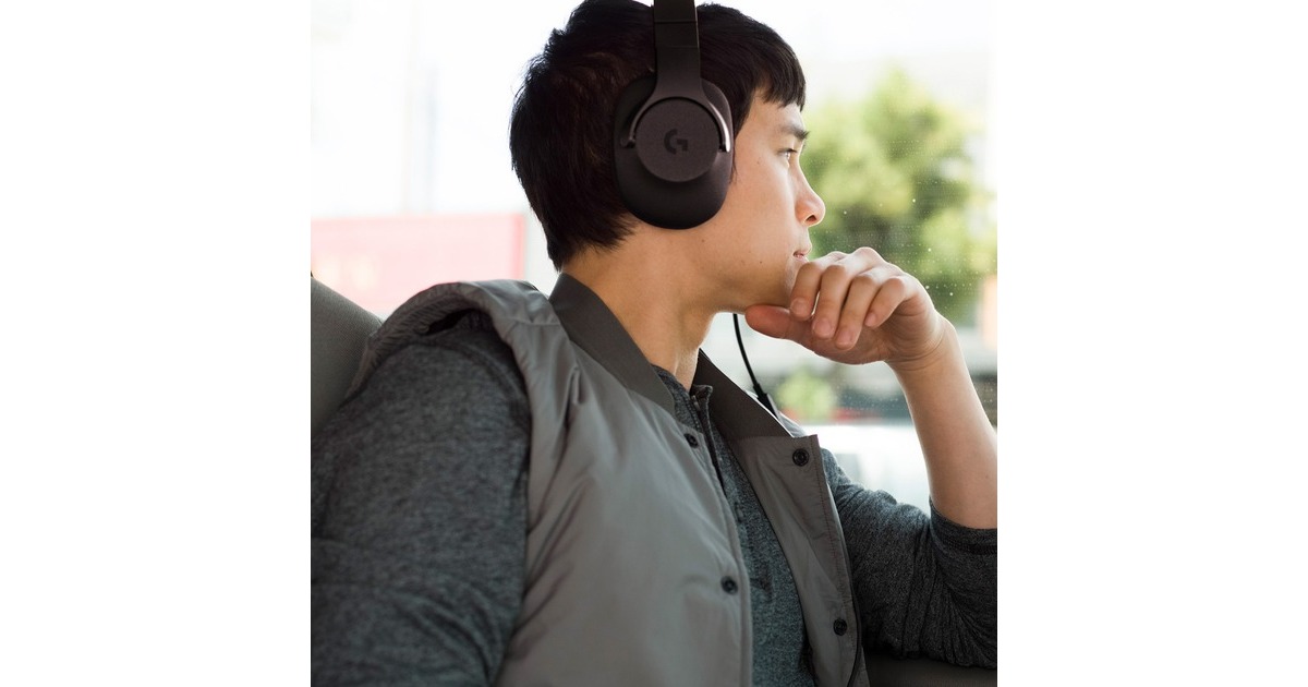 LogitechG433 7.1 Surround  over-ear gaming headset  (Zwart)