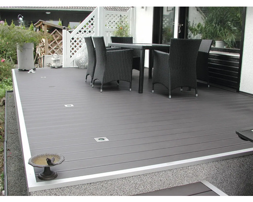 Konsta WPC terrasplanken Futura holle kamerprofiel glad 26x145 mm (verkoop per meter van 1,00 m tot max. 6,00 m) grijsbruin