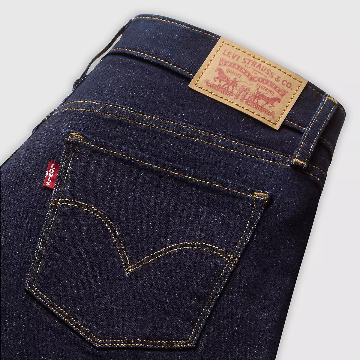Calça Jeans Levi's 318 Modeladora de Pernas Largas