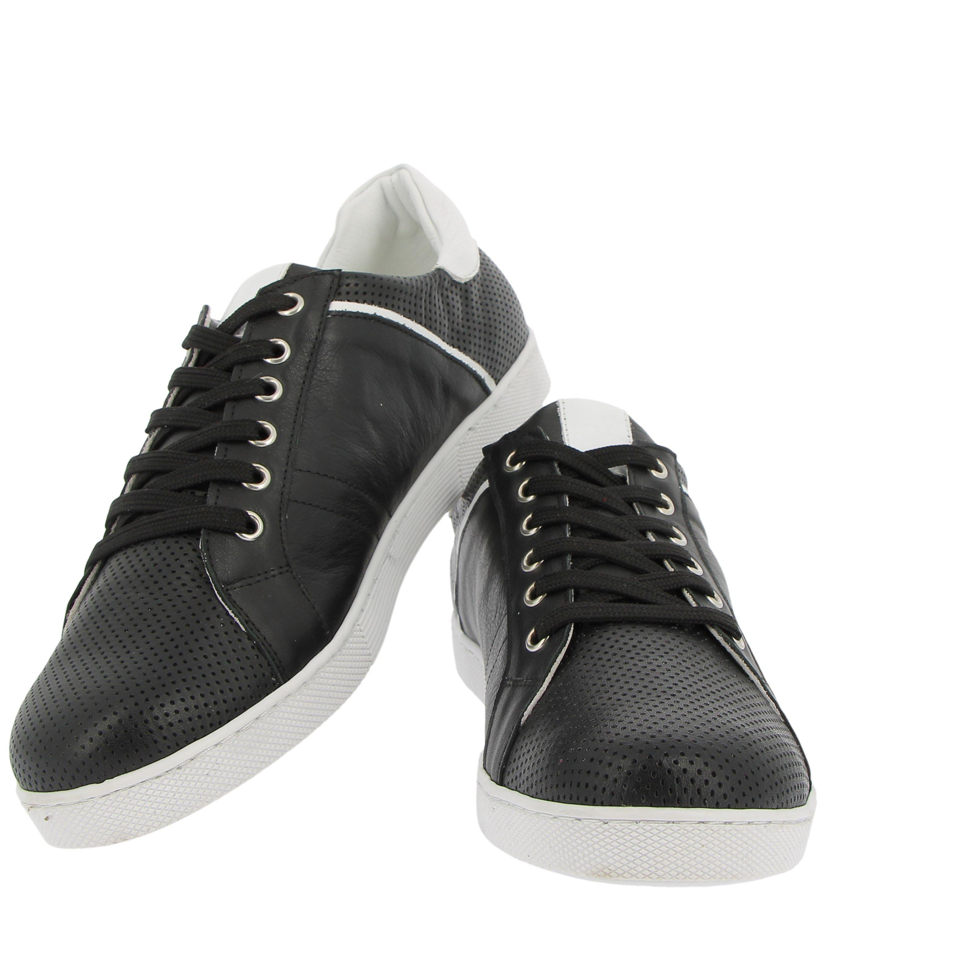 Sneakers mit Kontrastdetails und Wechselfußbett