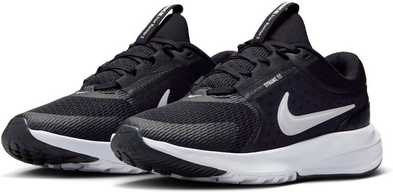 Nike - Star Runner 5 - Hardloopschoenen - Zwart - Wit