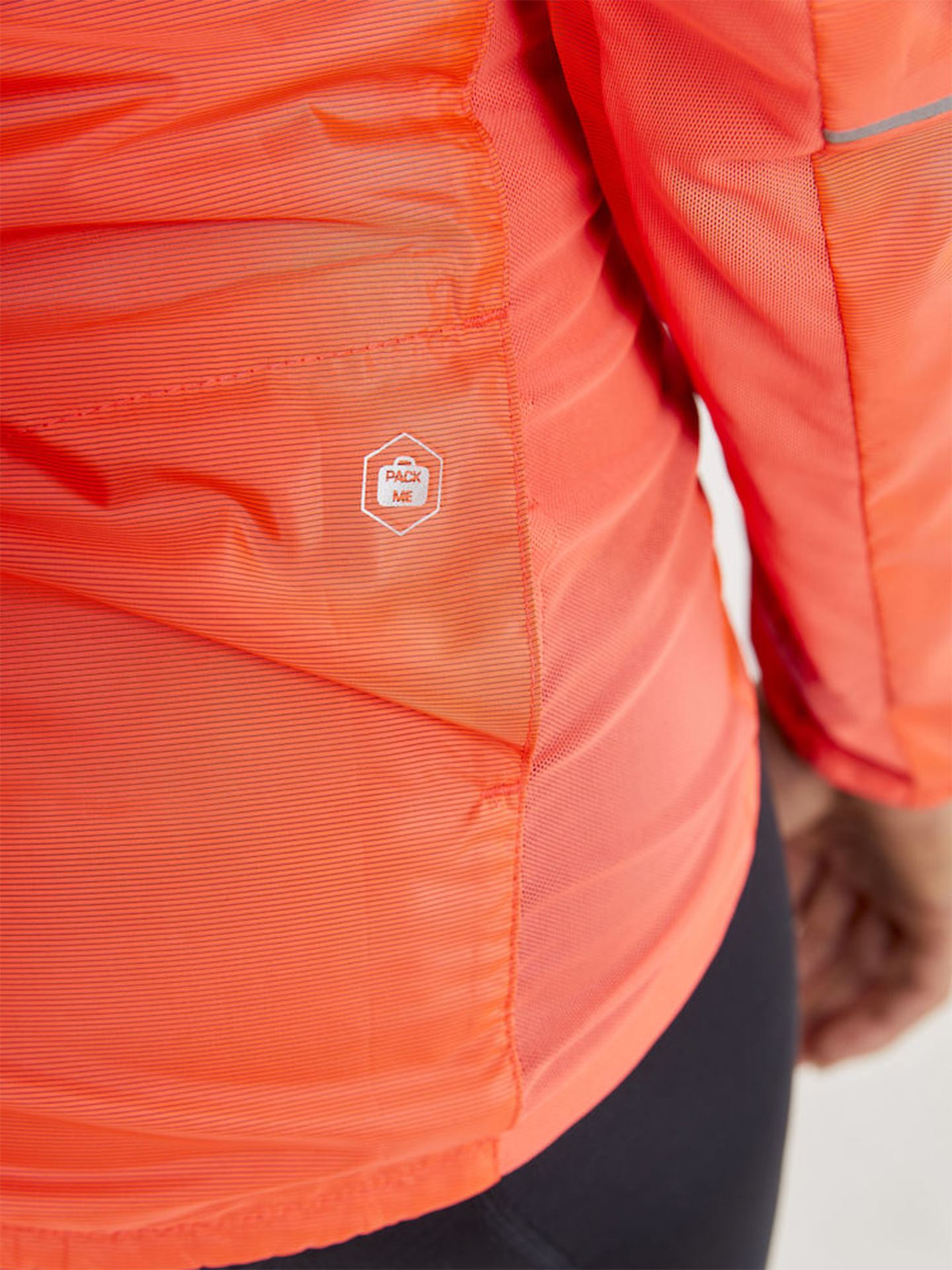 Essence Light Wind Jacket