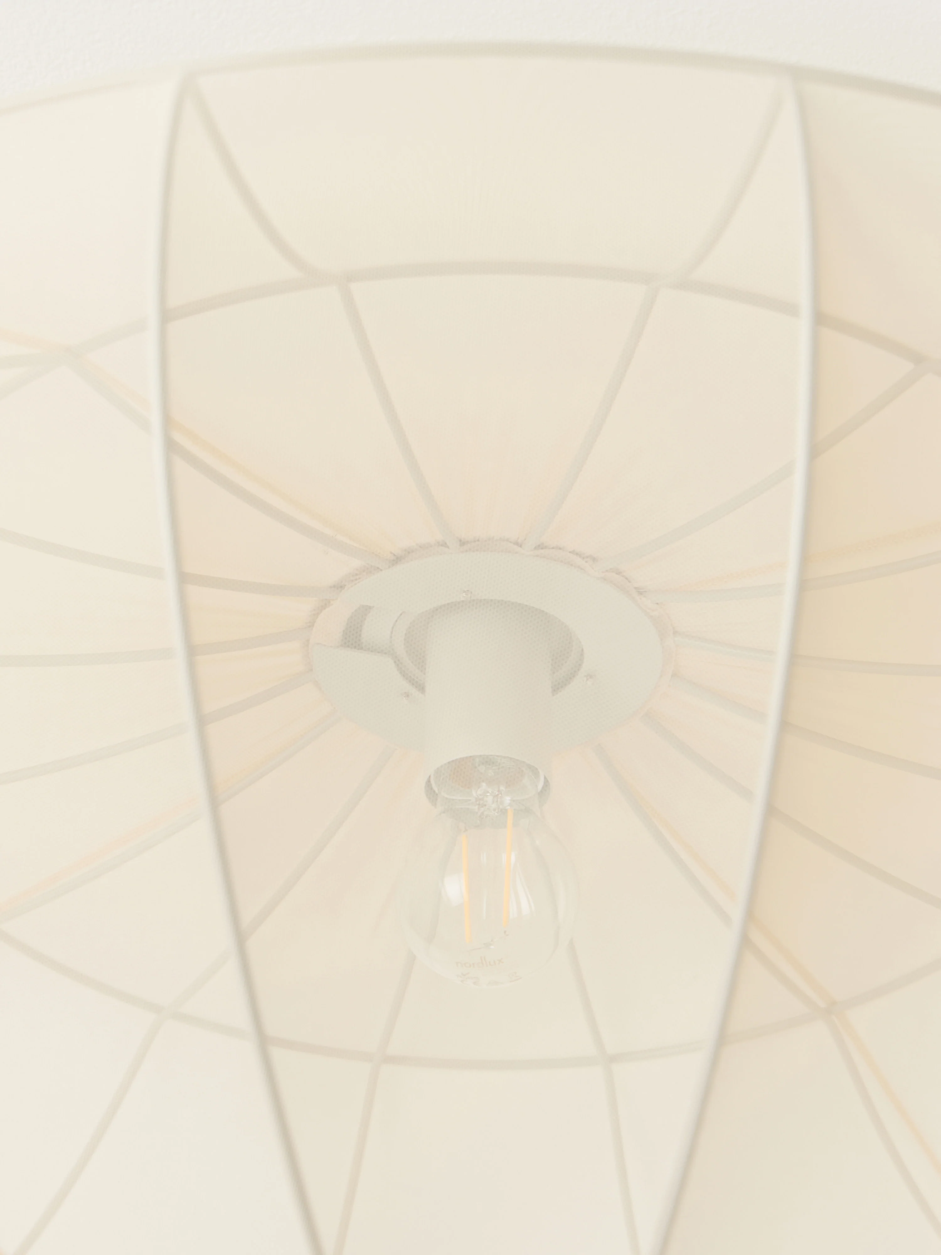 Grote plafondlamp Beau van netstof