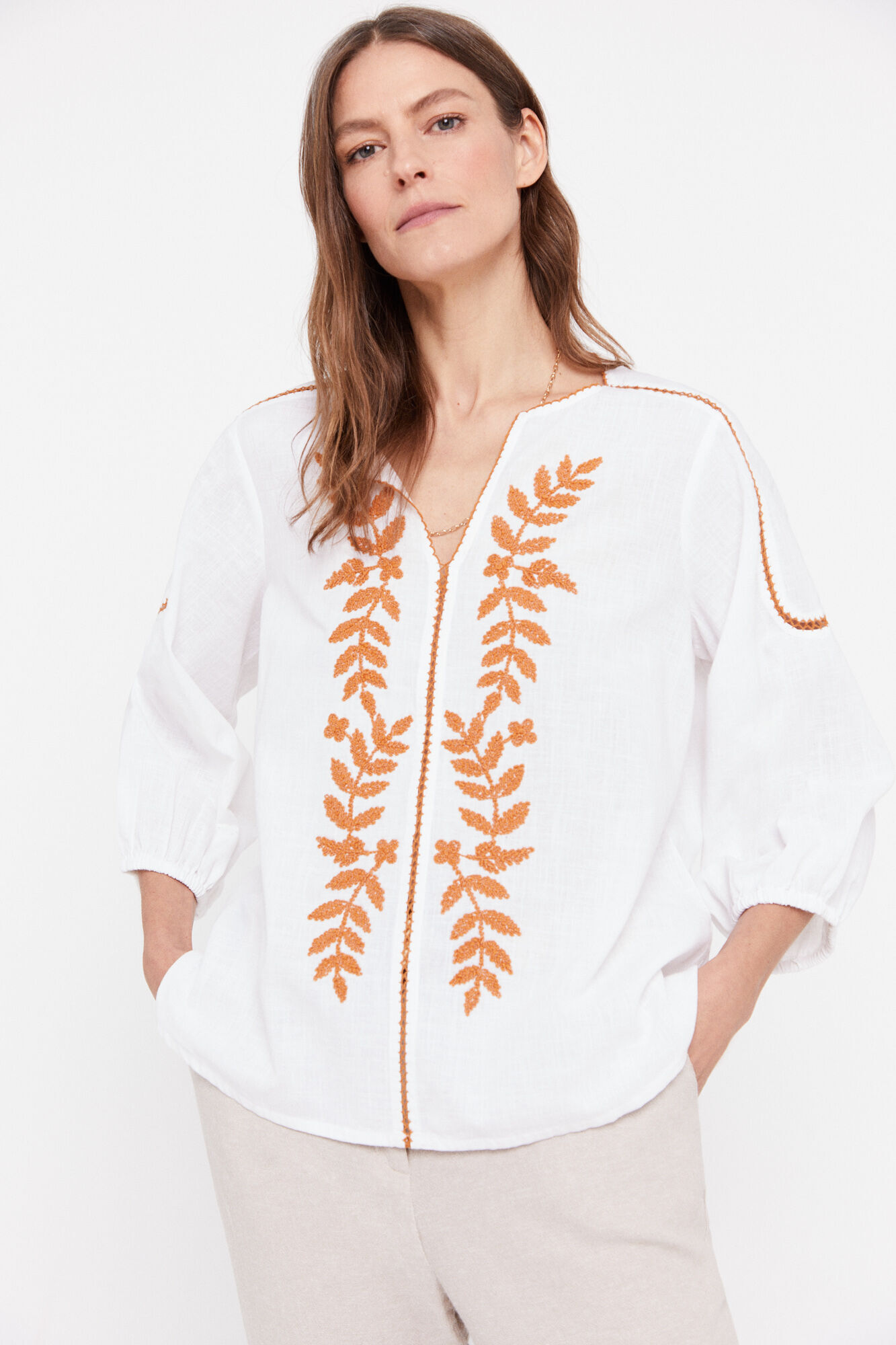 Blusa bordada - Branca