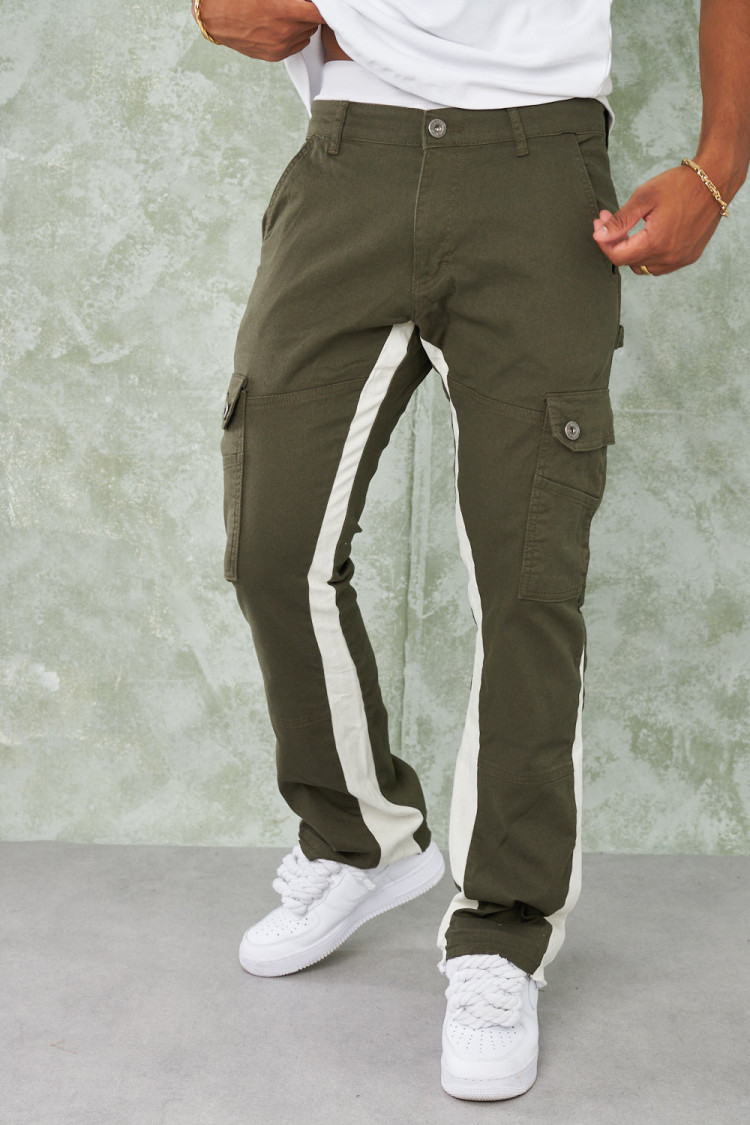 Jean cargo kaki à empiècement blanc
