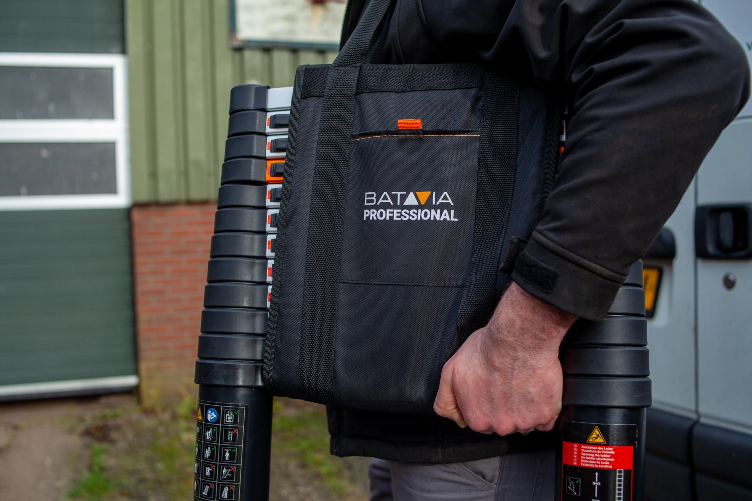 Batavia 7063670 Telescopische ladder met Hoekindicator, SoftClose & AntiSlip - 3,81m - 13 sporten