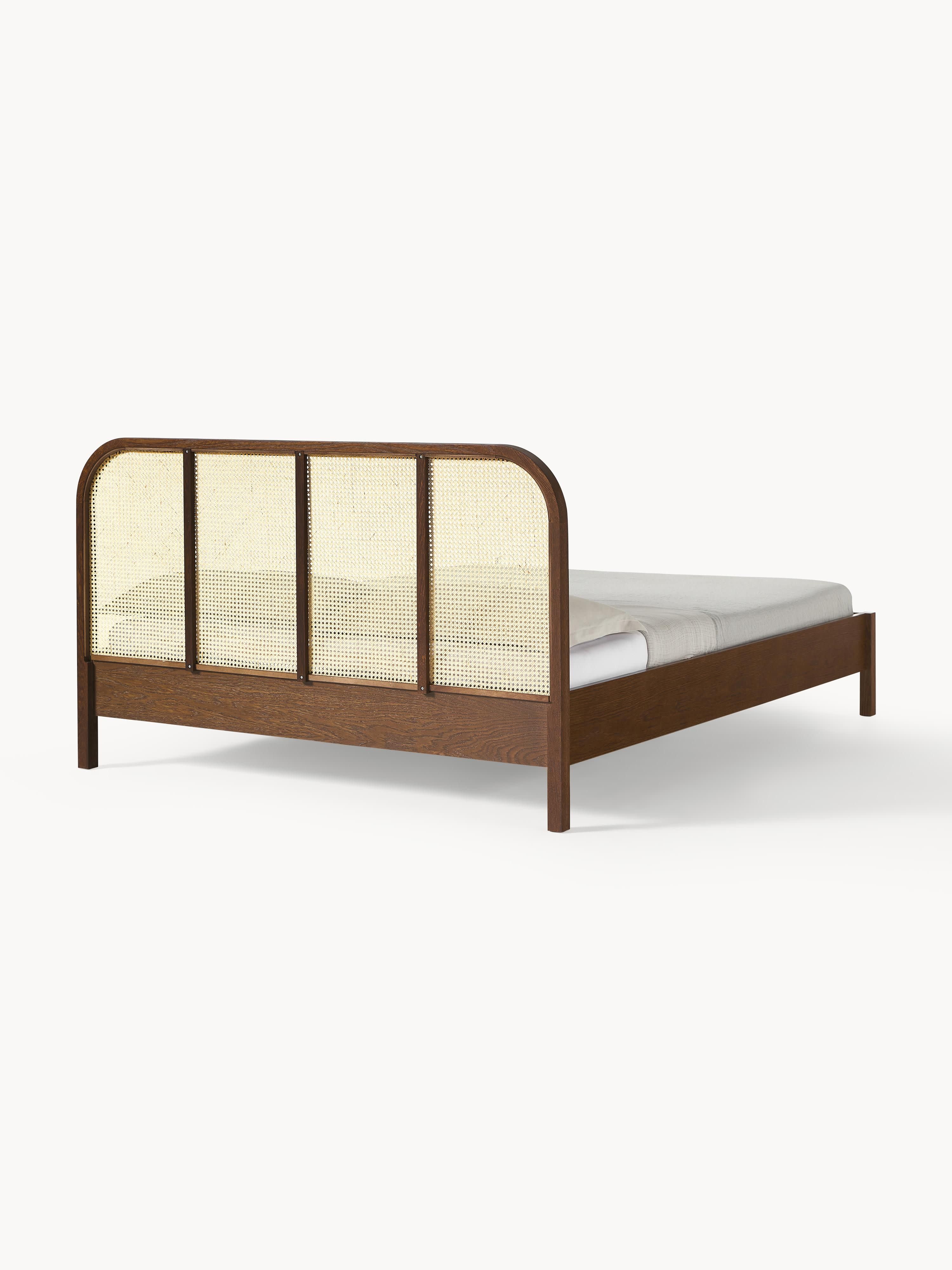 Houten bed Jones met hoofdeinde van Weens vlechtwerk