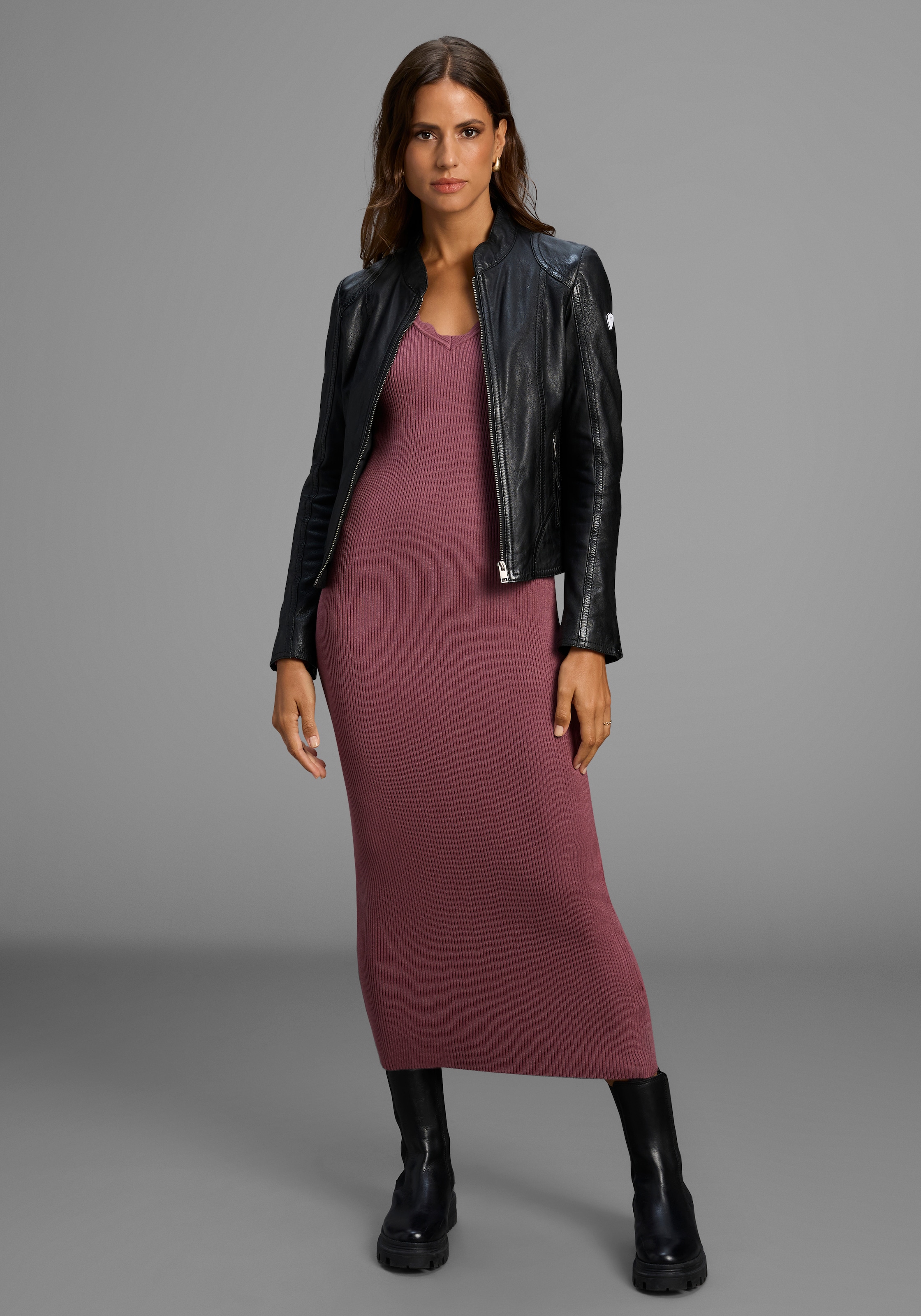 Laura Scott Strickkleid Ohne Taschen in Midi-Länge mit femininen Wellenkanten  - NEUE KOLLEKTION