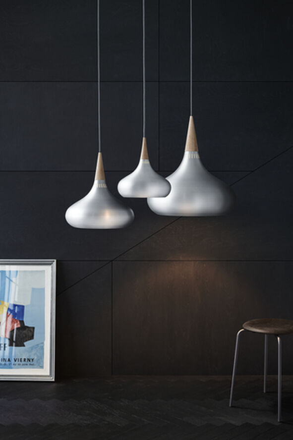 Fritz Hansen Orient™ P1, Aluminium/Oak Kobber