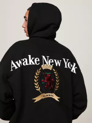 Tommy x Awake NY com Logo Oversized e Estilo Relaxado