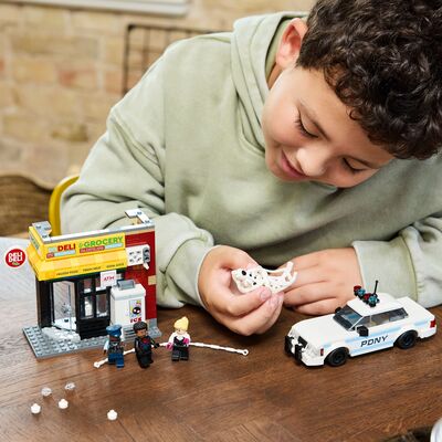 LEGO Super Heroes 76311 Spider-Verse: Miles Morales mot Spot