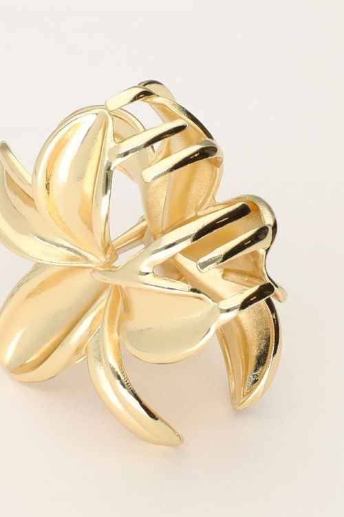 Goudkleurige bloemen haarclip