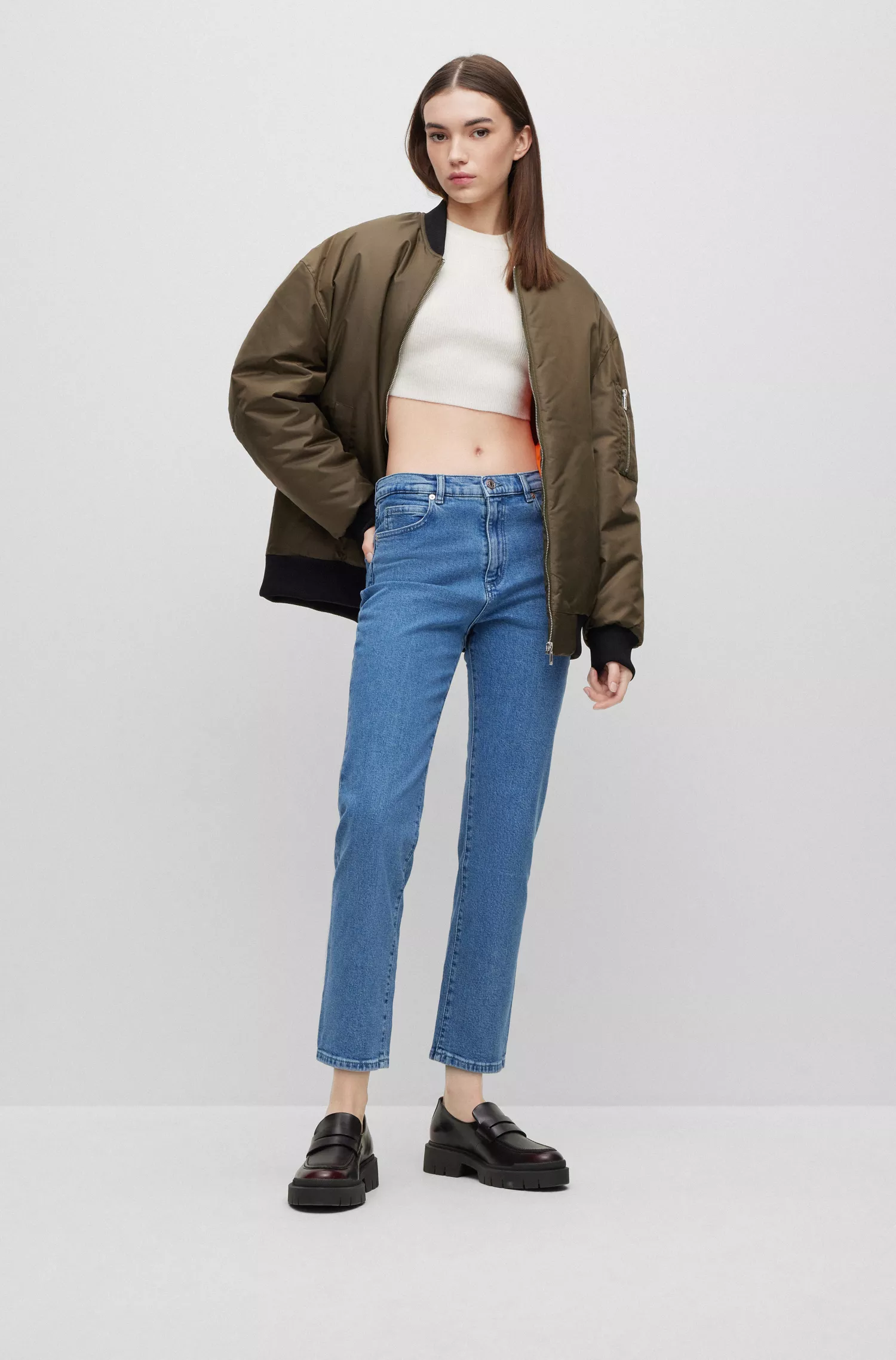 Calça jeans HUGO vermelha, corte regular, cintura alta, em denim elástico.