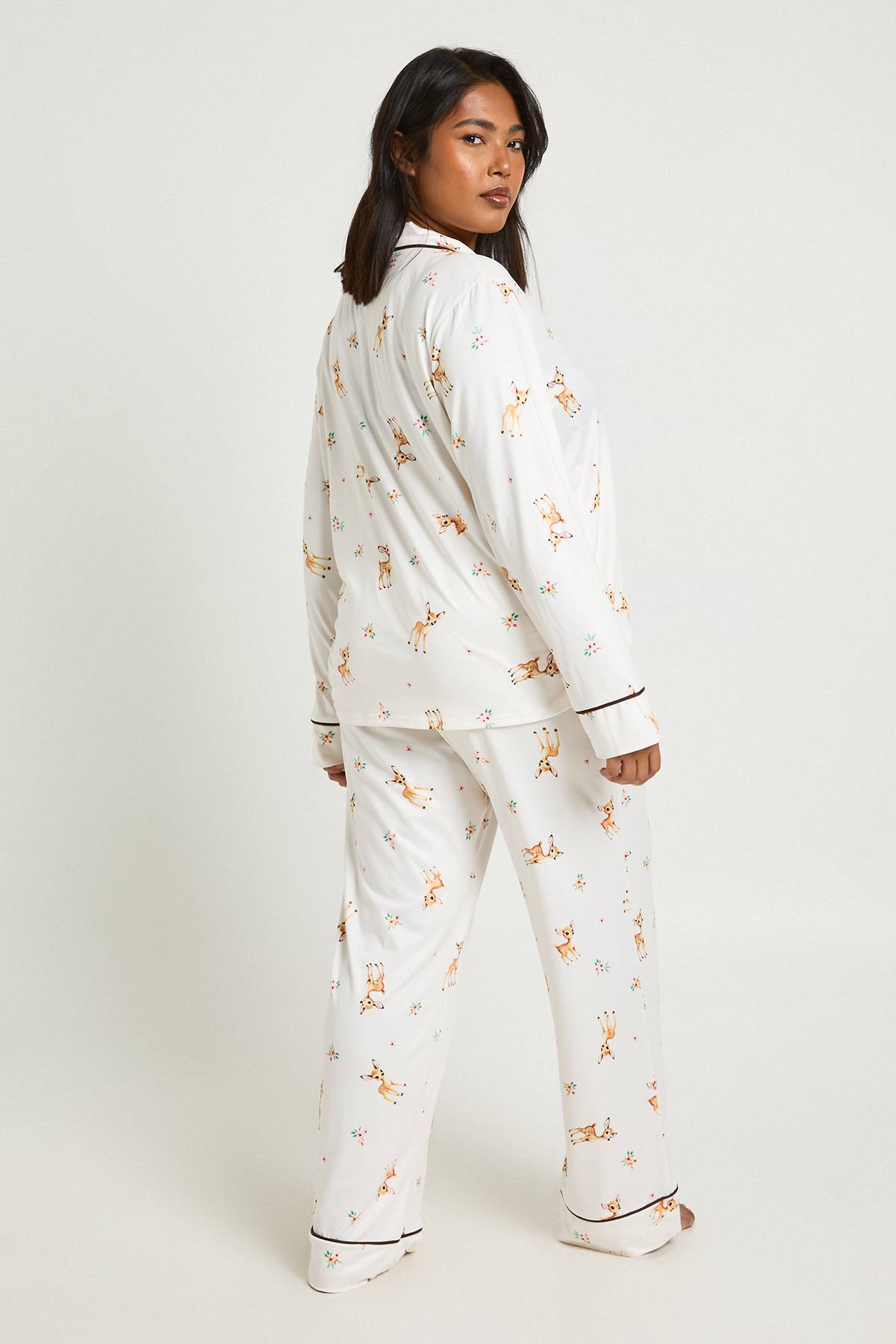 boohoo Ensemble Pyjama Chemise Et Pantalon À Manches Longues Imprimé Cerf Grande Taille