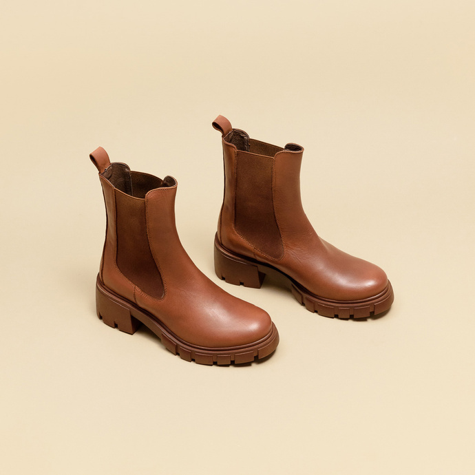 Bottines à talons et semelles crantées  en cuir cognac