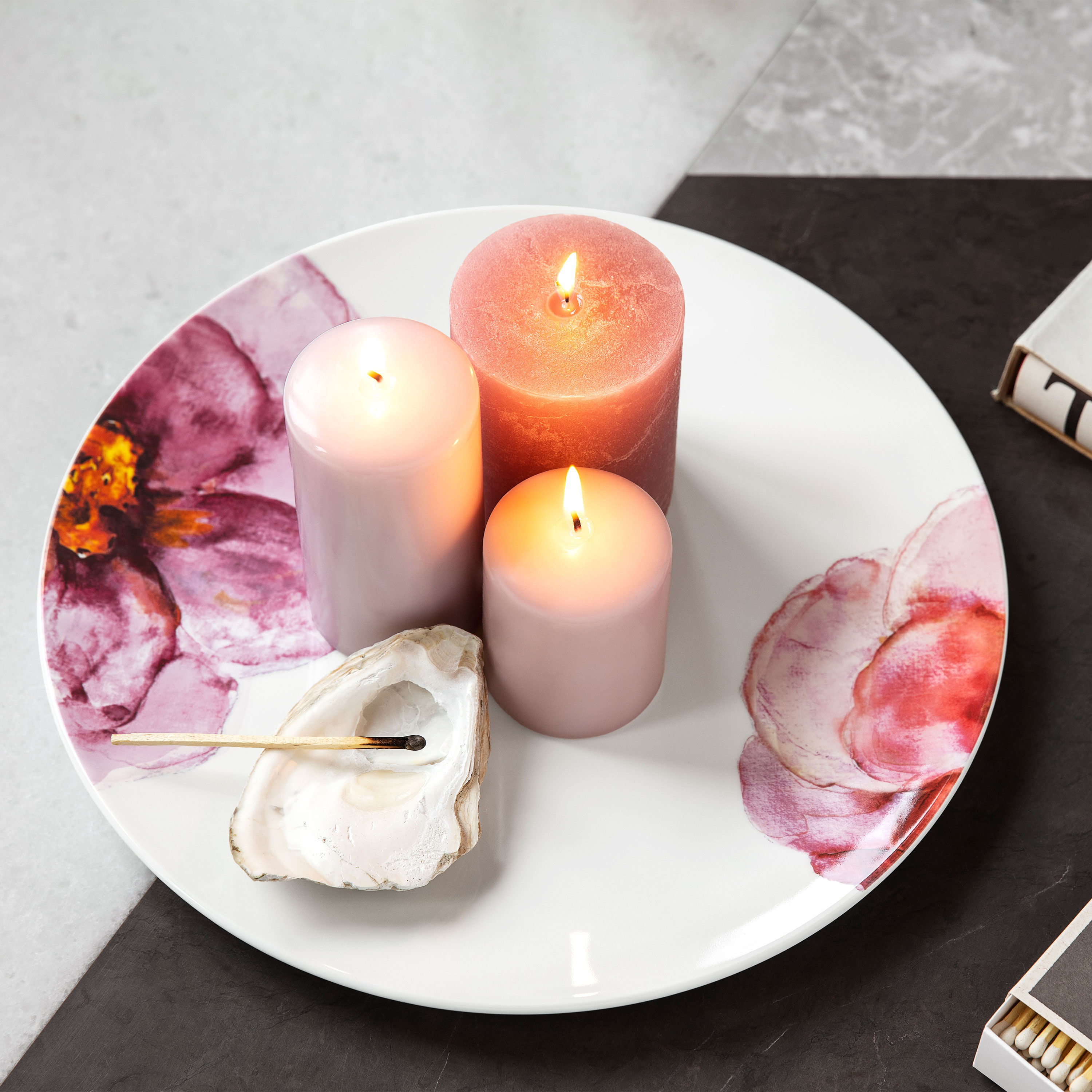 Rose Garden Buffet plate Pink, 12.6'' x 12.6'', Premium Porcelain