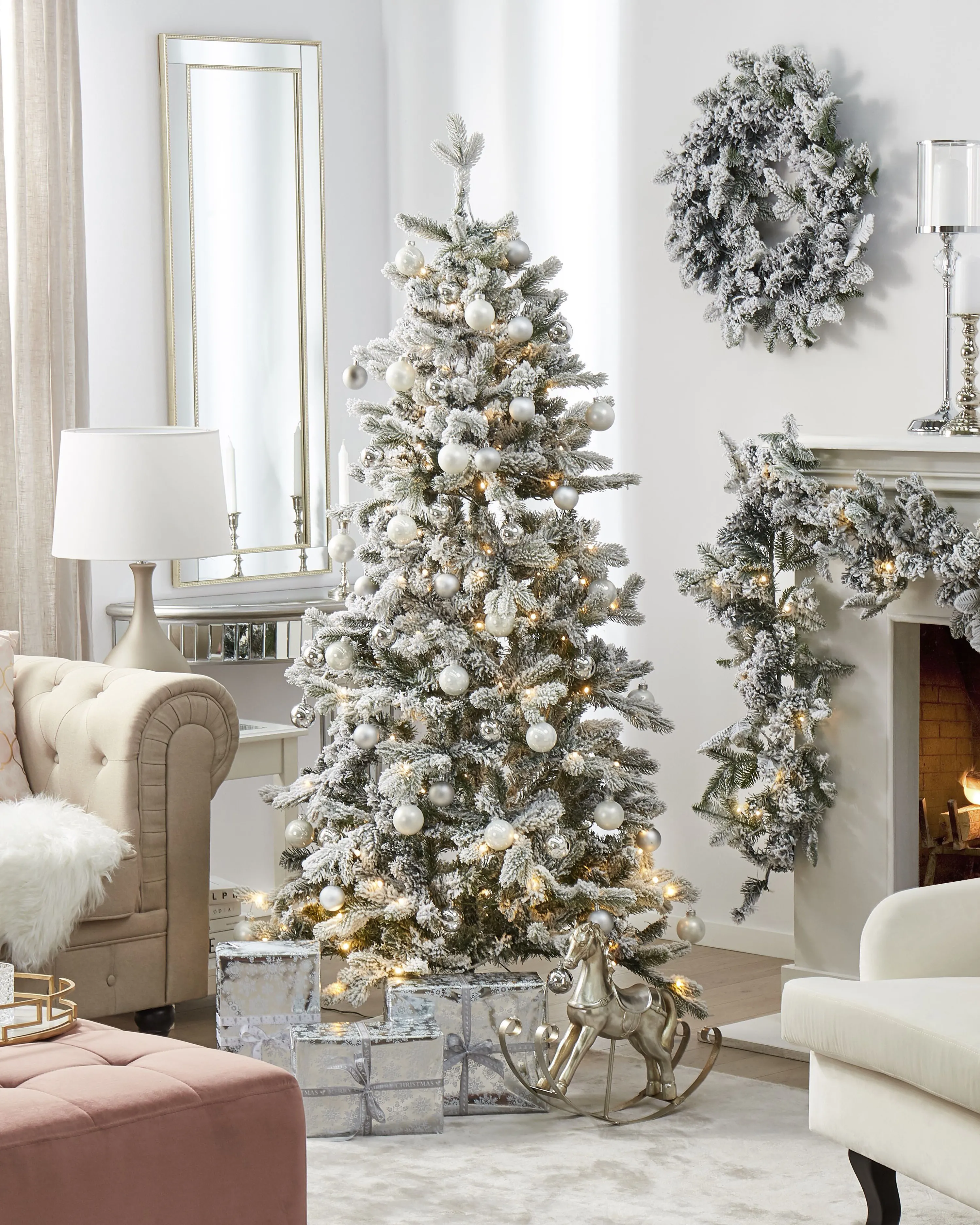Besneeuwde kunstkerstboom LED TATLOW 210 cm Groen
