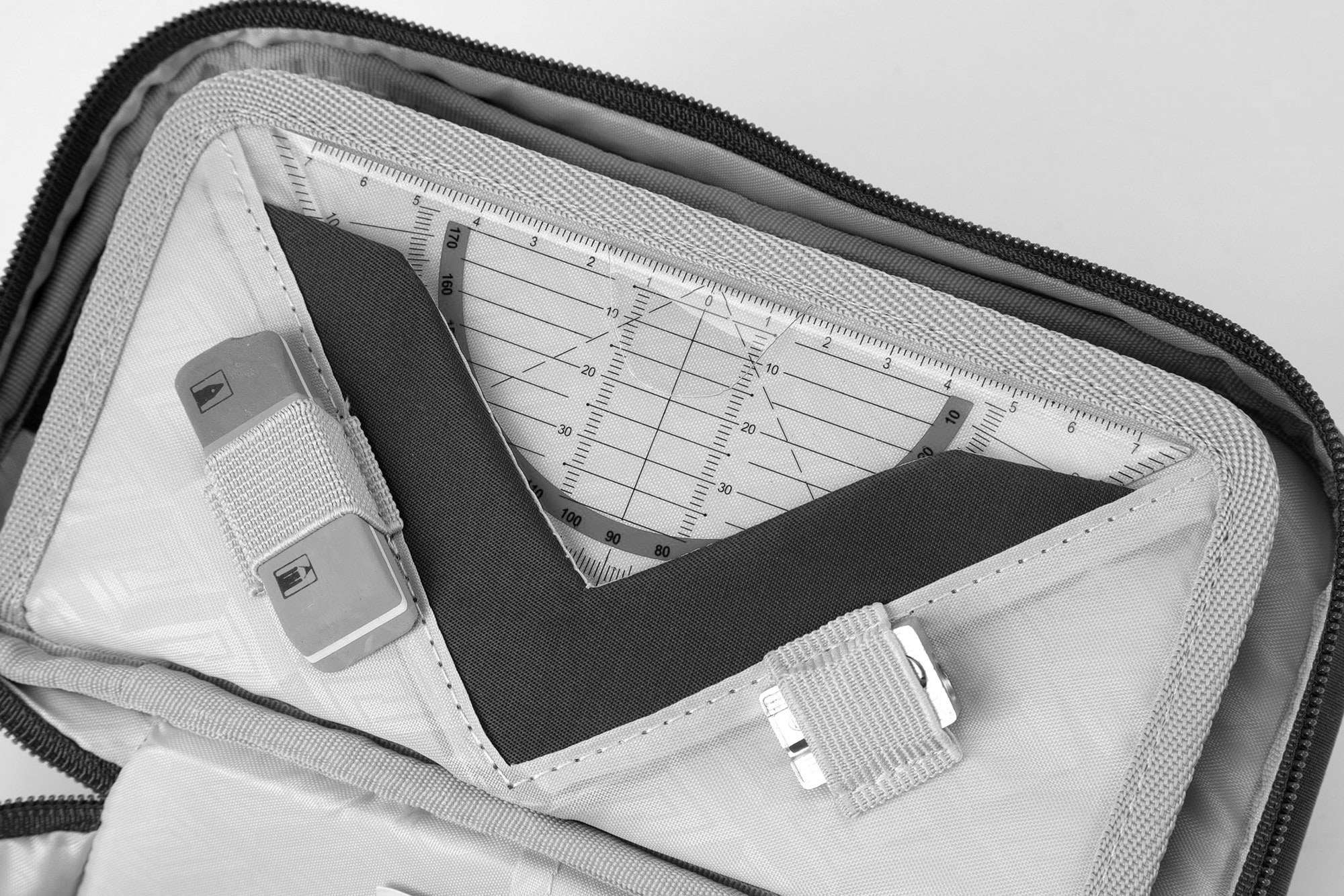 NITRO Federtasche »Pencil Case XL« Federmäppchen, Schlampermäppchen, Faulenzer Box, Stifte Etui