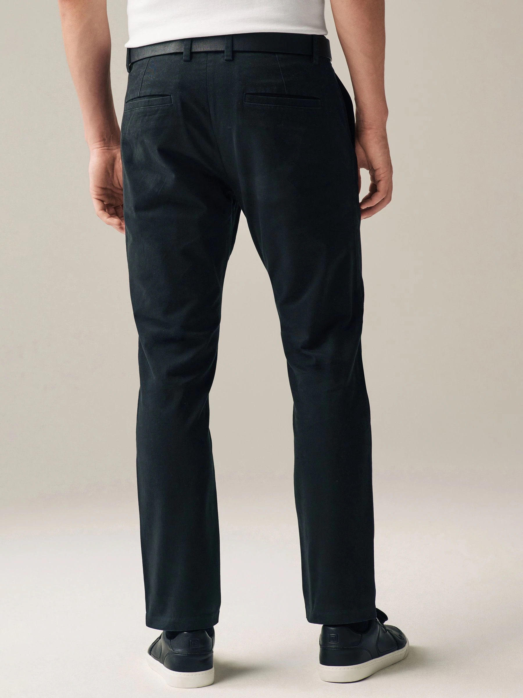 Zwart - Slim Fit - Zachte chino met riem