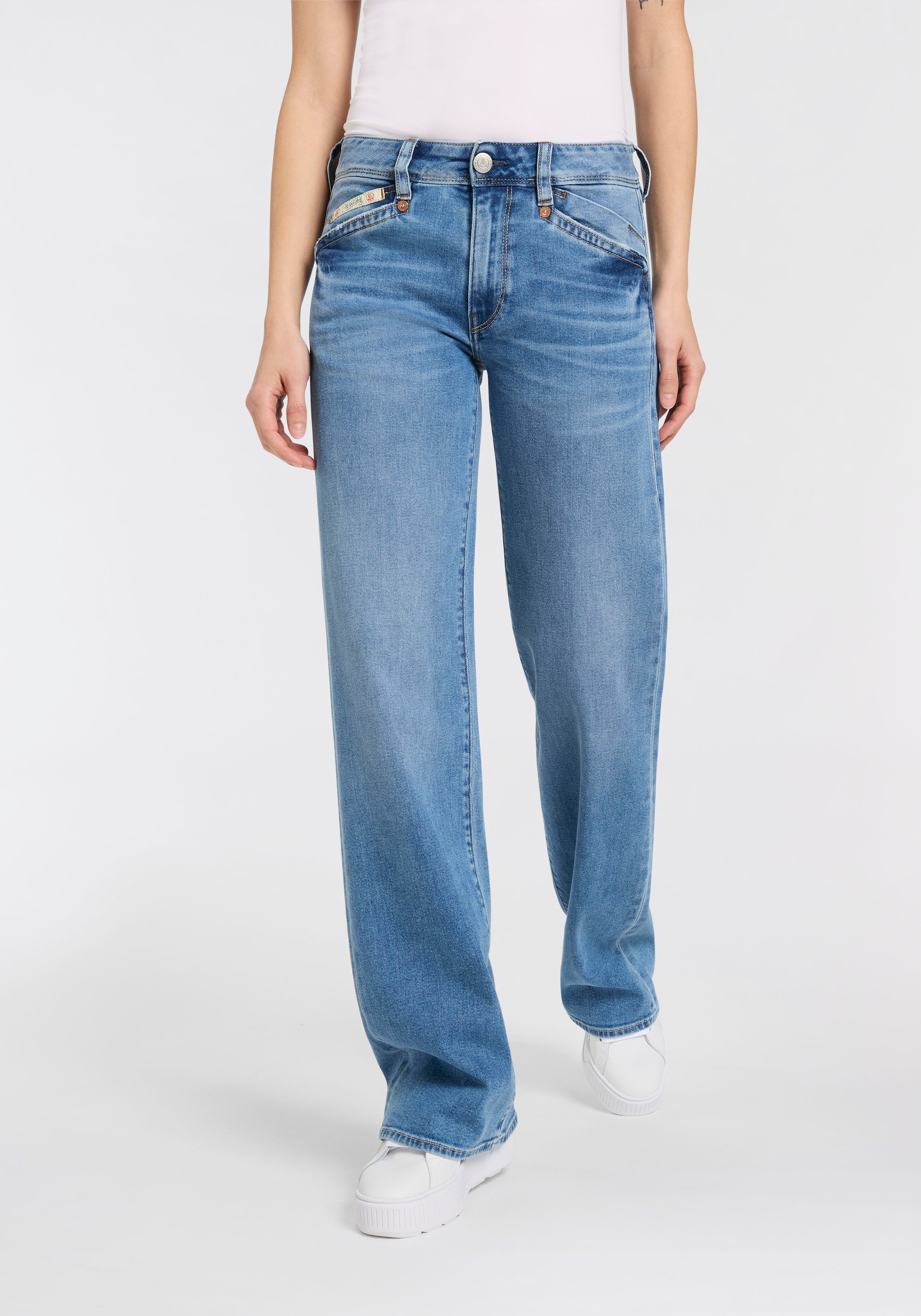 Herrlicher 5-Pocket-Jeans »Prime New Denim Comfort«, mit Spitzbund hinten