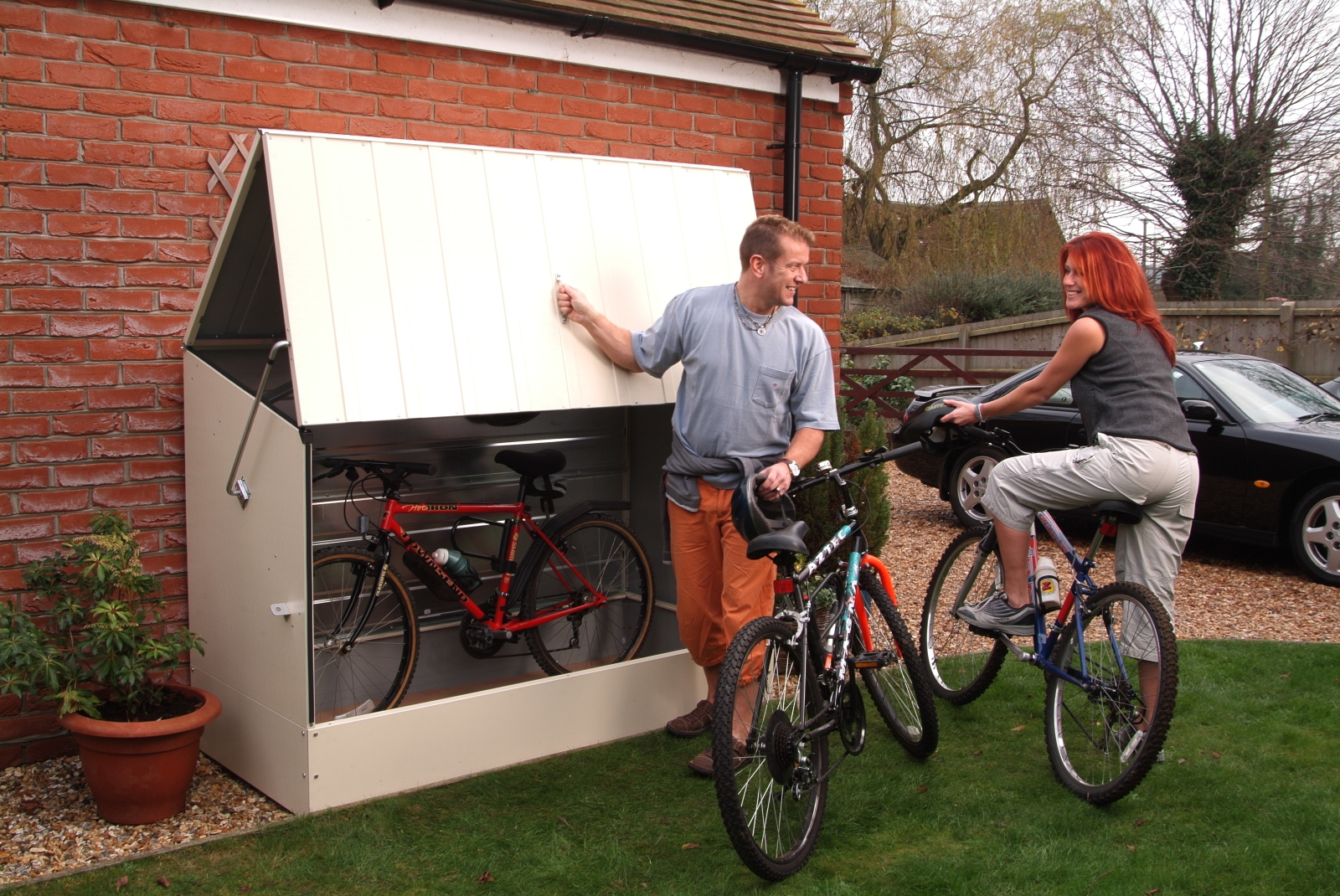 Fahrradbox - hellbeige - bis zu 3 Fahrrädern - 196 cm