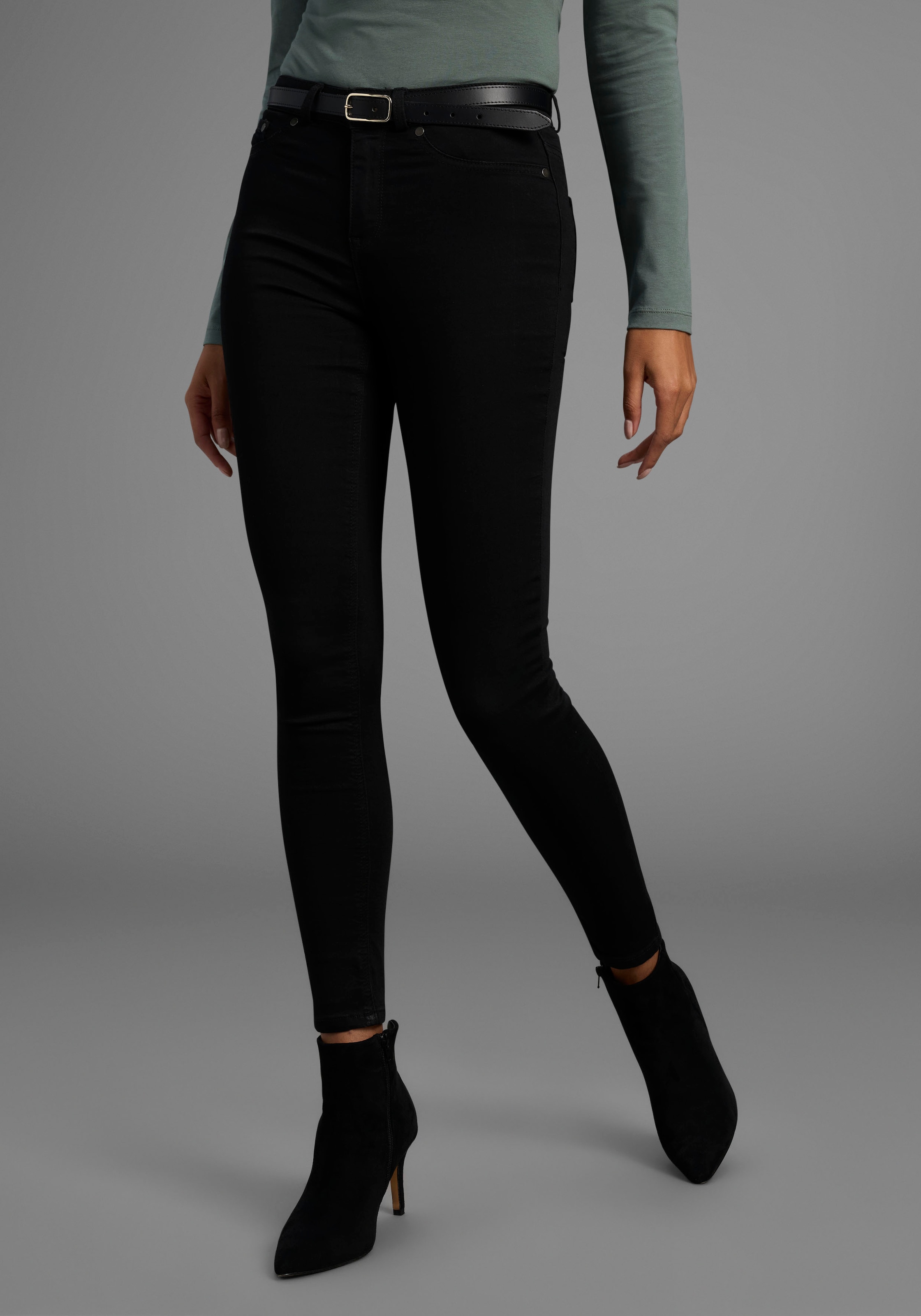 Arizona Skinny-fit-Jeans »Ultra Stretch«, extra-eng geschnittene Beinform,  modische Used-Waschung