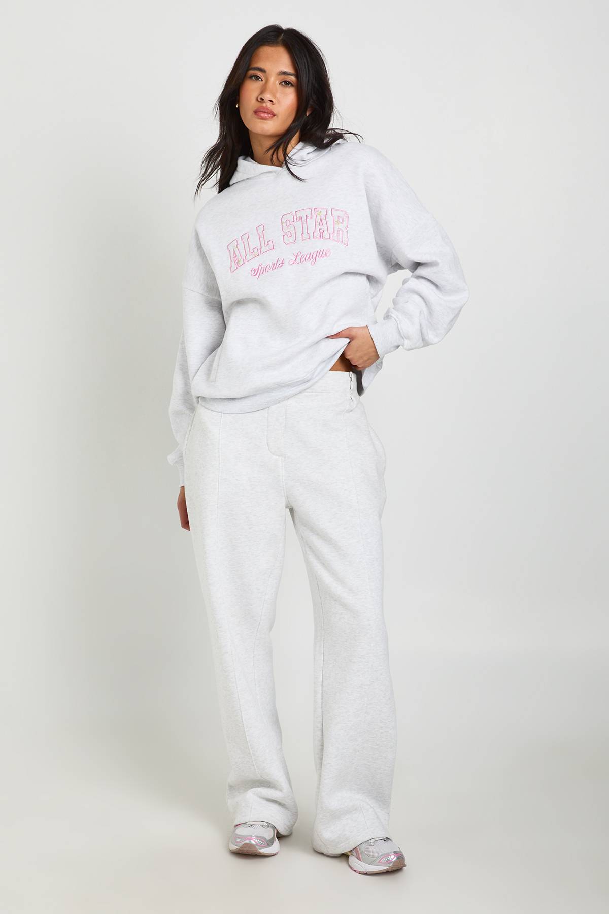 boohoo Sweat À Casynthétiqueche Oversize Avec Appliqué All Star À Motif Fleuri Ditsy