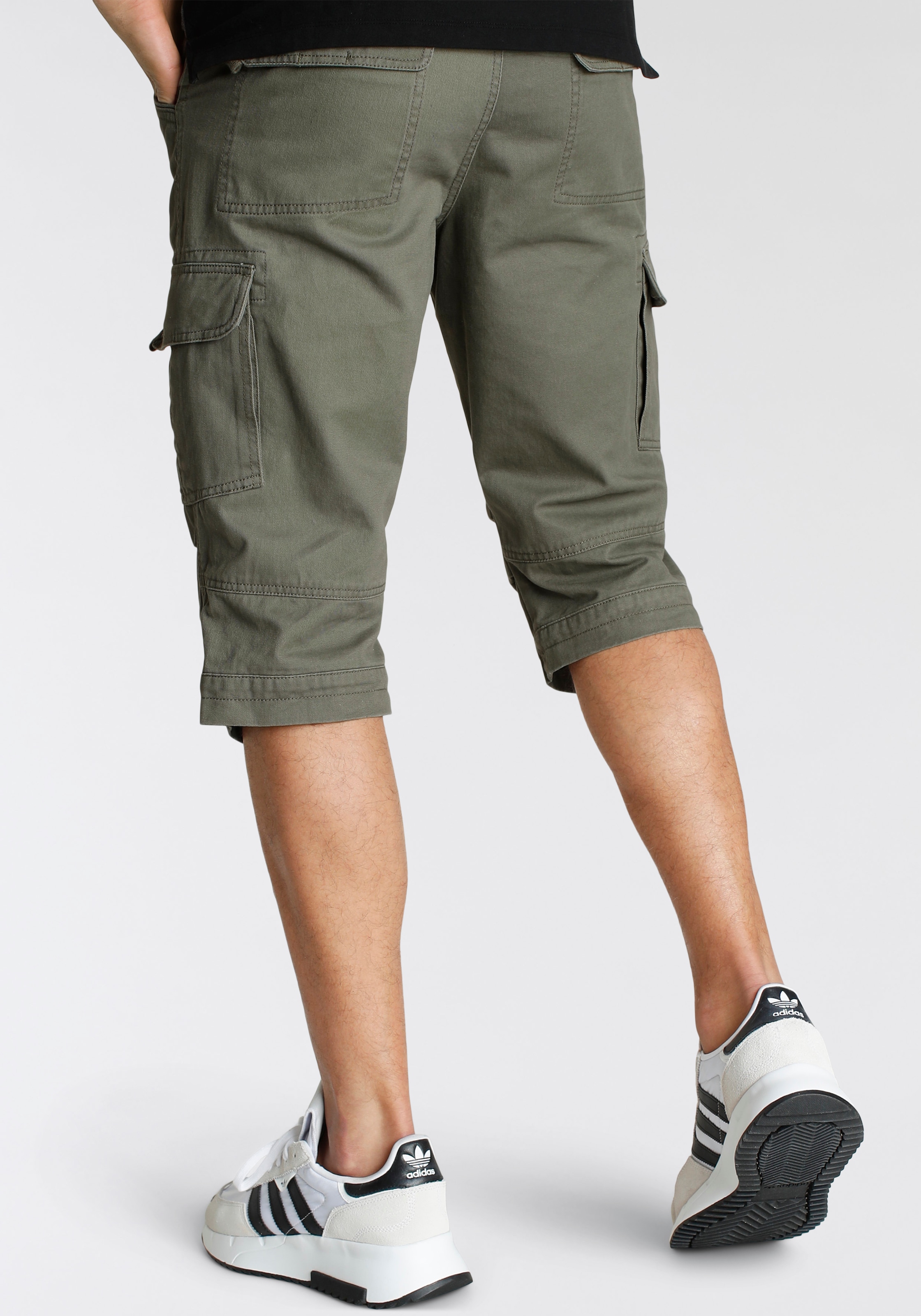 Bruno Banani Bermudas  schmale Passform,  gerade Beinform,  mit Cargotaschen