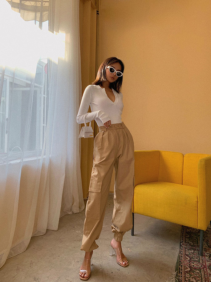 Colada - Diepe V-hals gebreide crop top met kraag