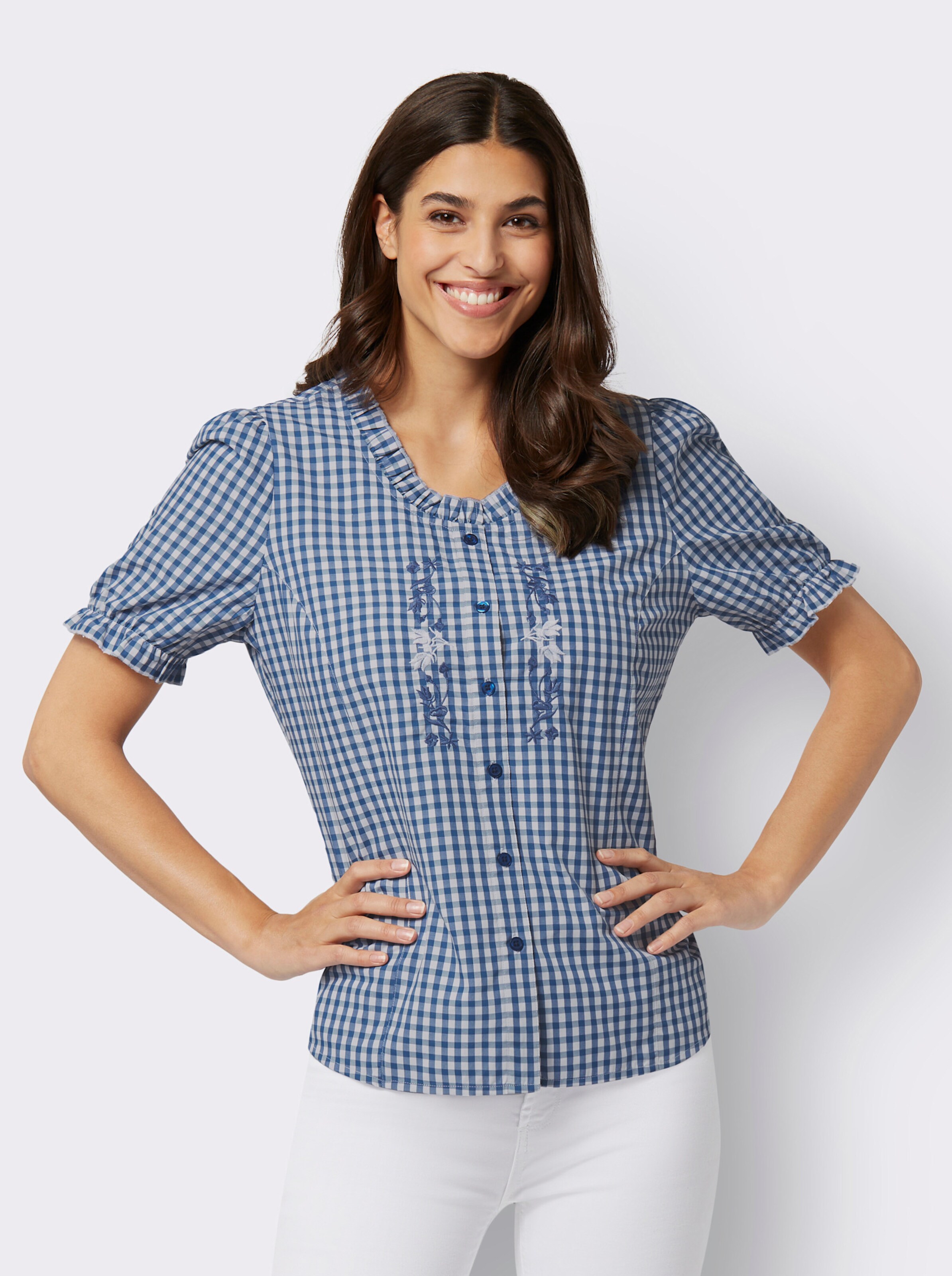 Trachtenbluse mit Stickerei