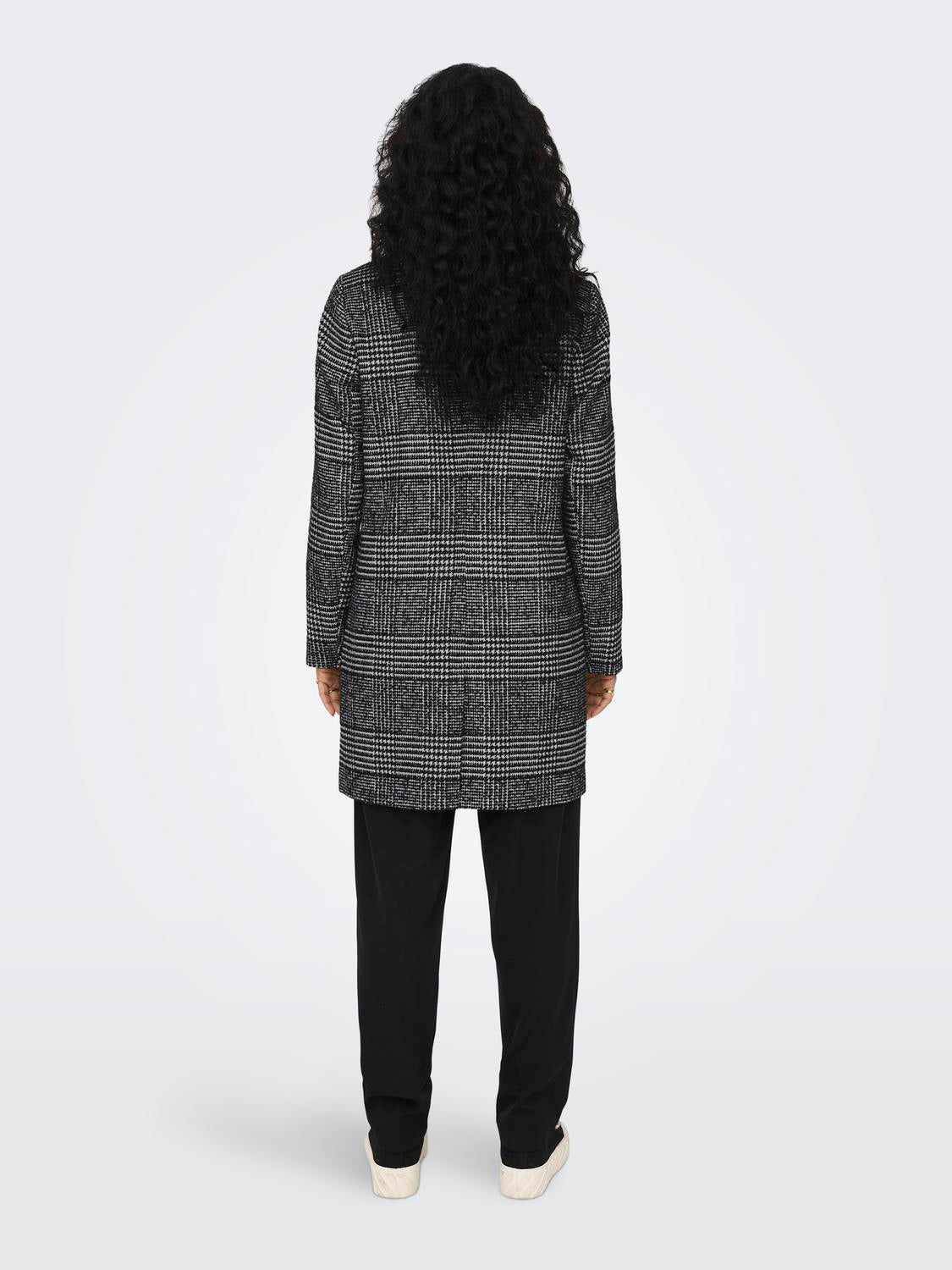 ONLNEWSELENA Mantel Black