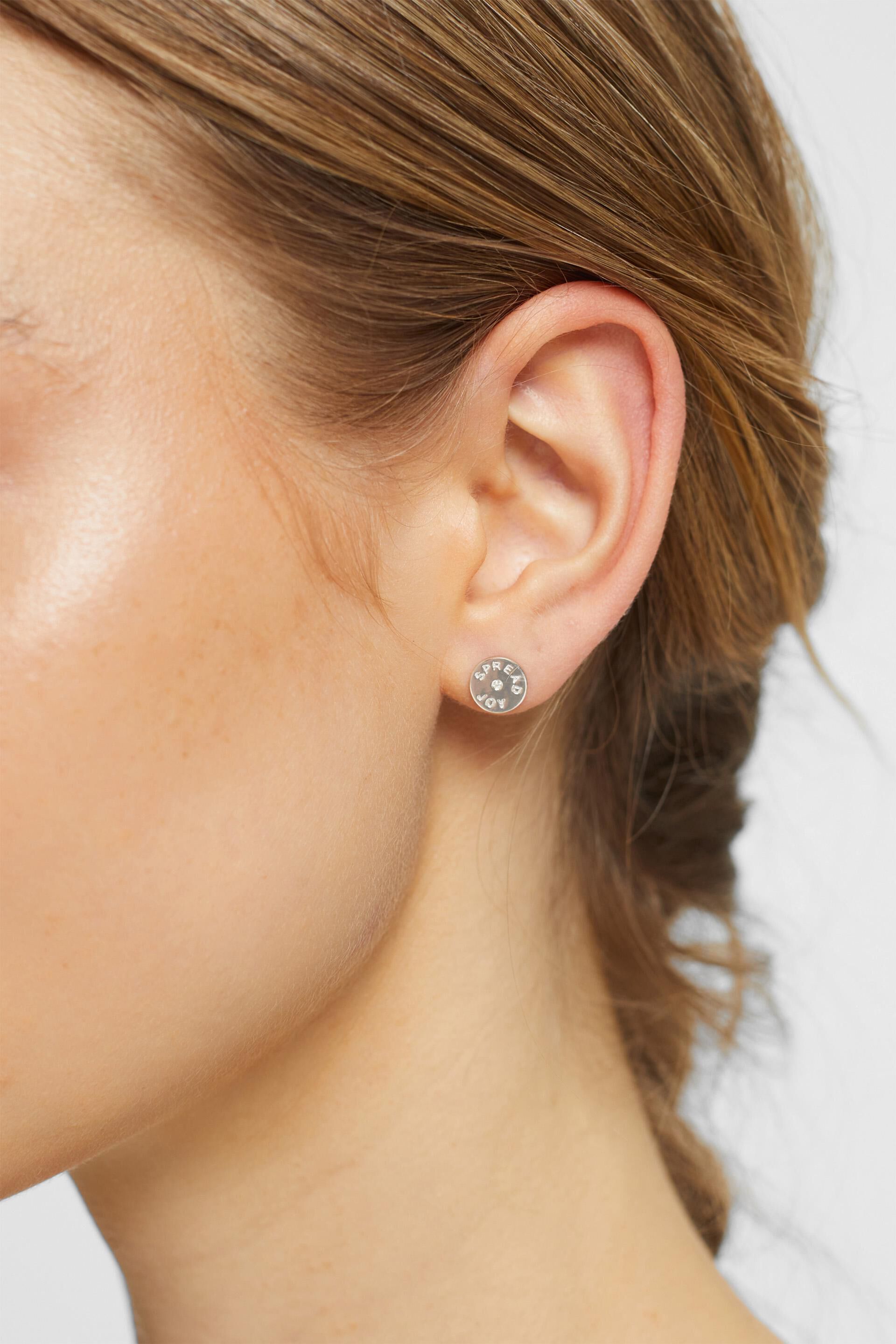 Clous d’oreilles ornés d’un diamant, argent sterling