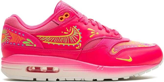 Nike Star Runner Sneakers Sportschoenen Unisex zwart roze