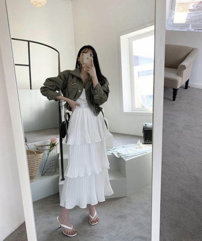 Janerium - Effen cropped jack met kraag en rits