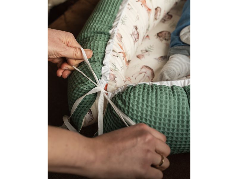 Ullenboom Babynest Cocoon Waldfreunde 55 x 95 cm Gemütliches Babynest für Neugeborene, 100% Oekotex, Made in EU