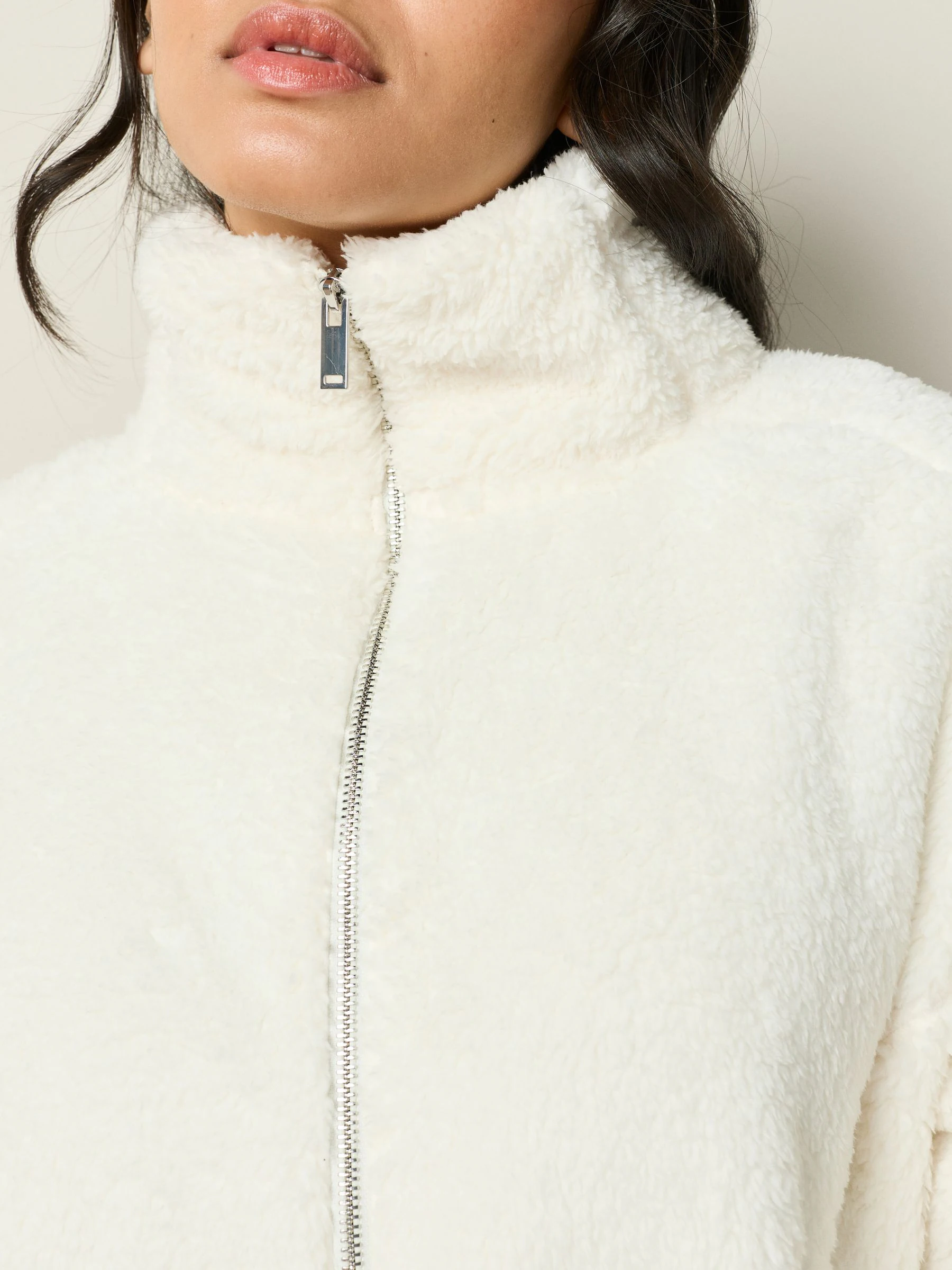 Crème - Borg fleece met korte rits
